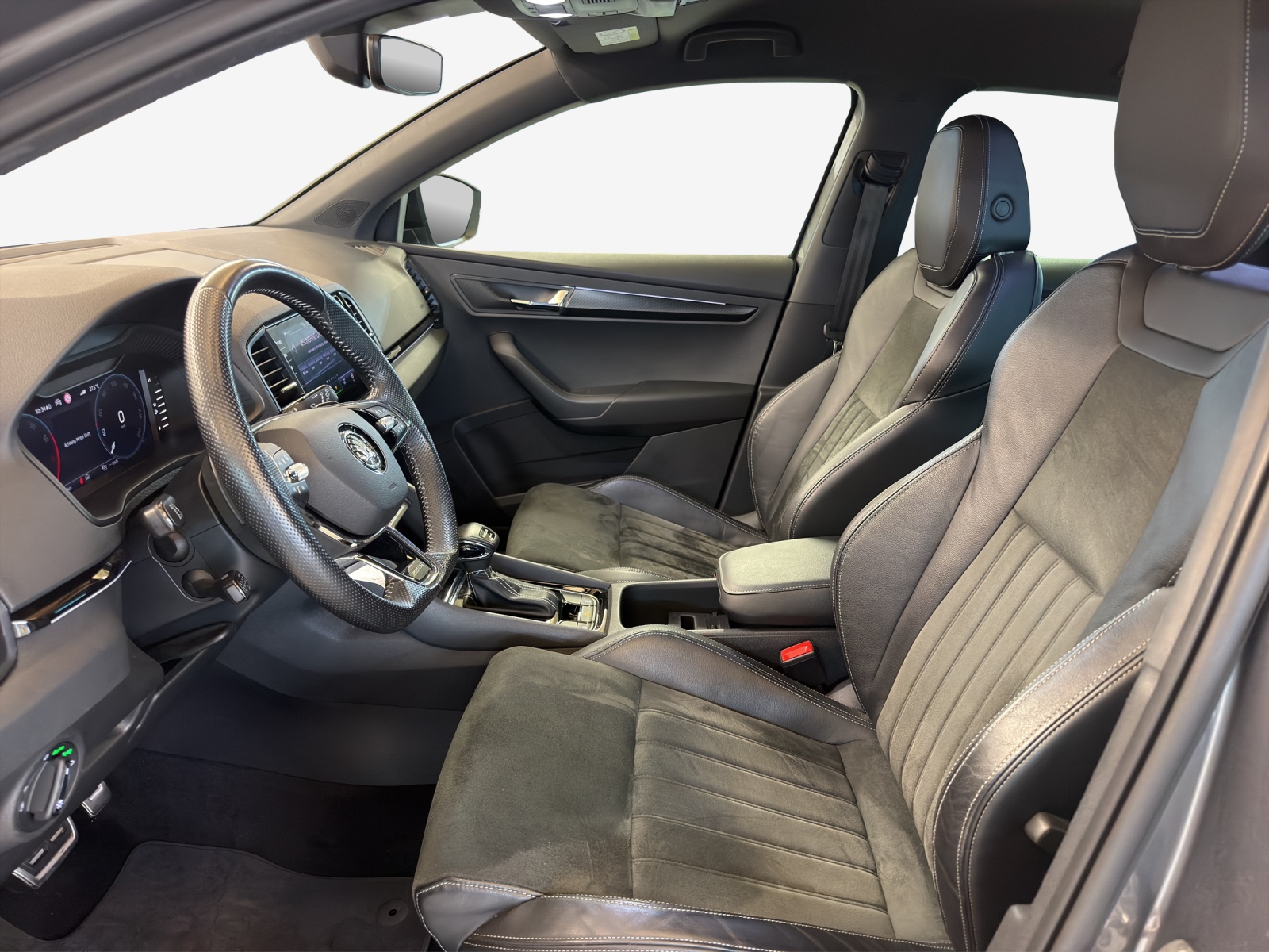 SKODA Karoq 2.0 TSI SportLine 4x4 DSG-image-7