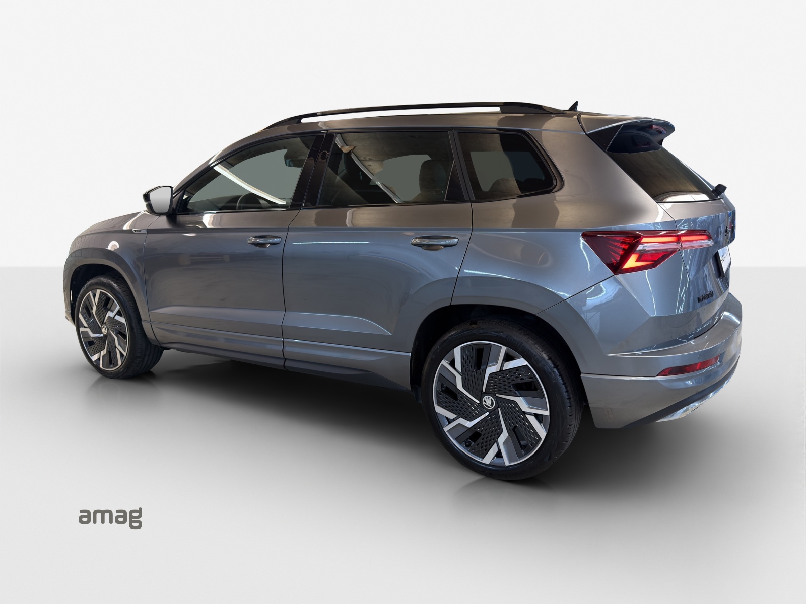 SKODA Karoq 2.0 TSI SportLine 4x4 DSG-image-2