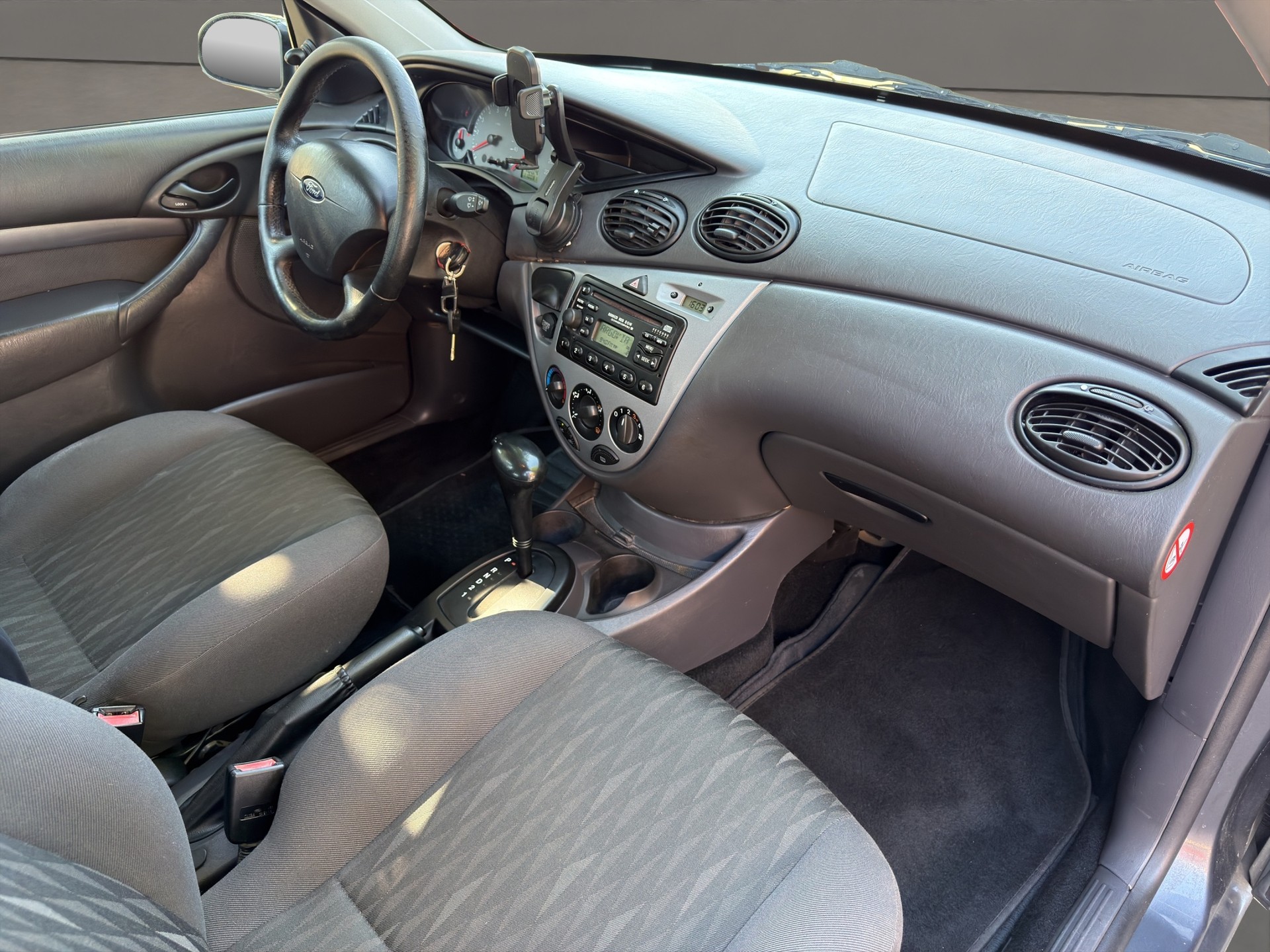 FORD Focus 2.0i 16V Carving-image-11