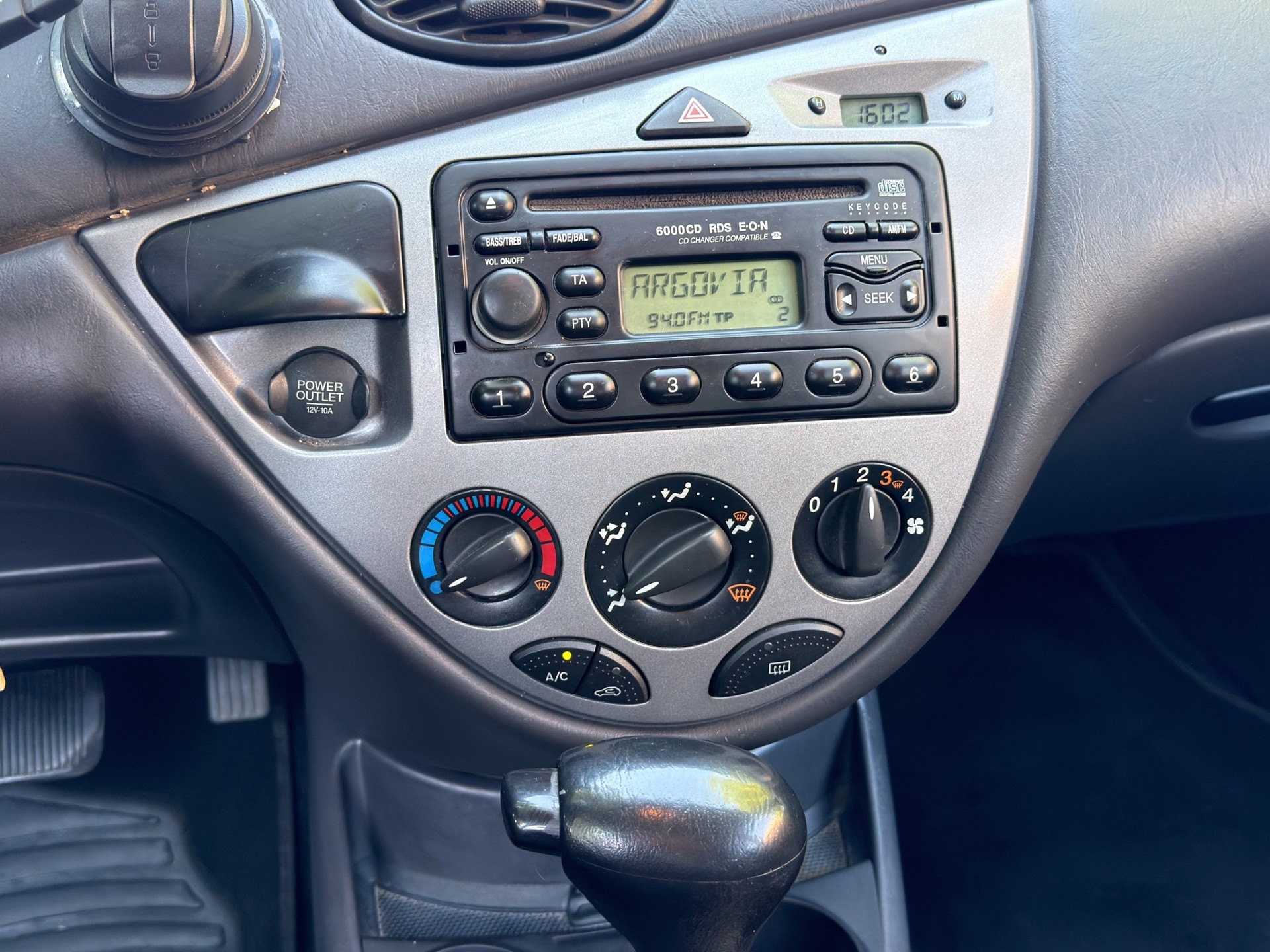 FORD Focus 2.0i 16V Carving-image-13