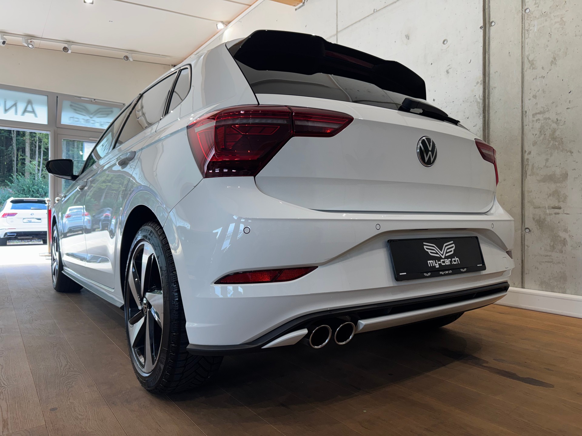 VW Polo 2.0 TSI GTI DSG || CH-FZG || TRAVEL ASSIST || RÜCKFAHRKAMERA || APPLE CARPLAY-image-3