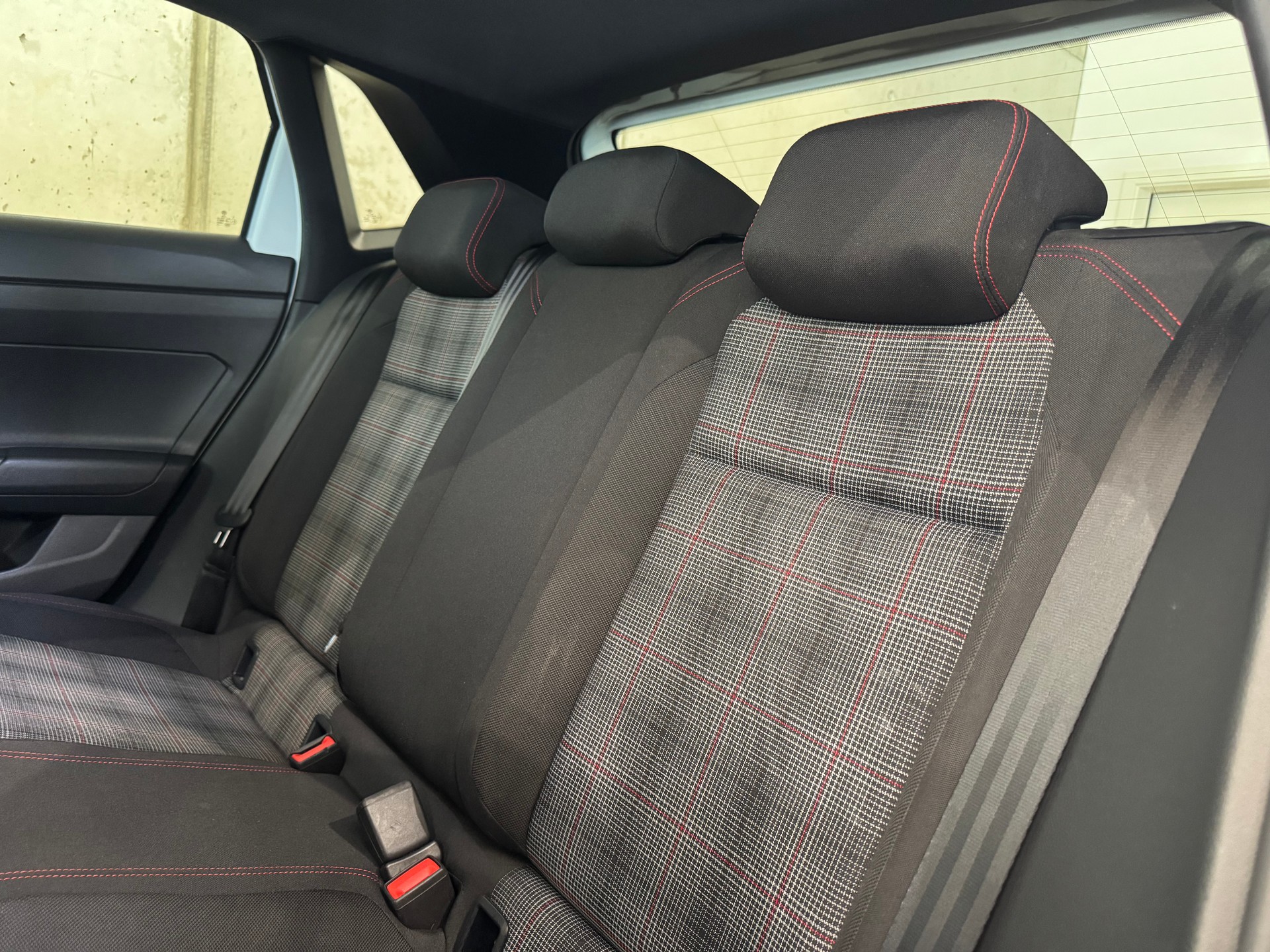 VW Polo 2.0 TSI GTI DSG || CH-FZG || TRAVEL ASSIST || RÜCKFAHRKAMERA || APPLE CARPLAY-image-25
