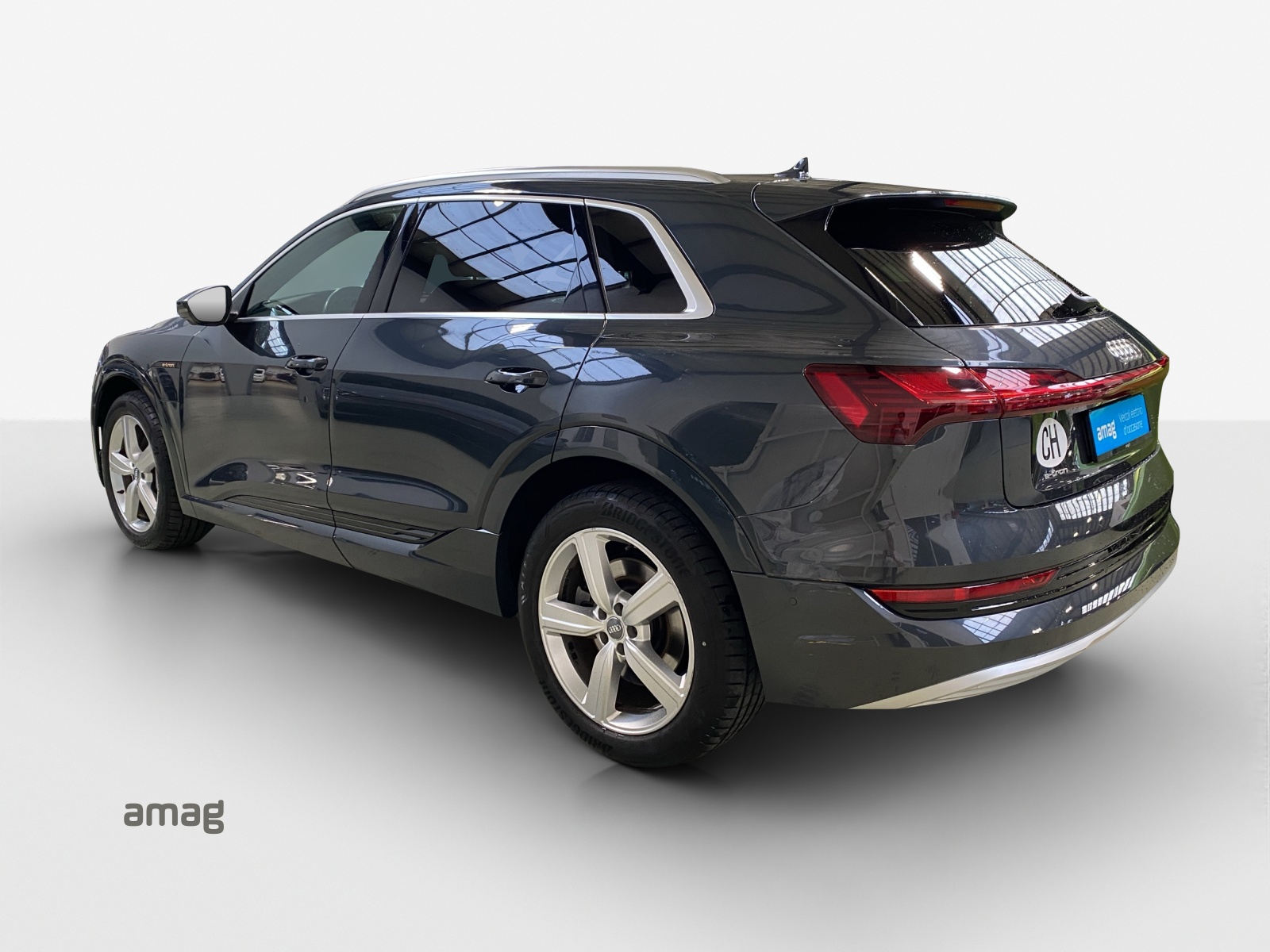 AUDI e-tron 55 Advanced quattro-showroom-element-2