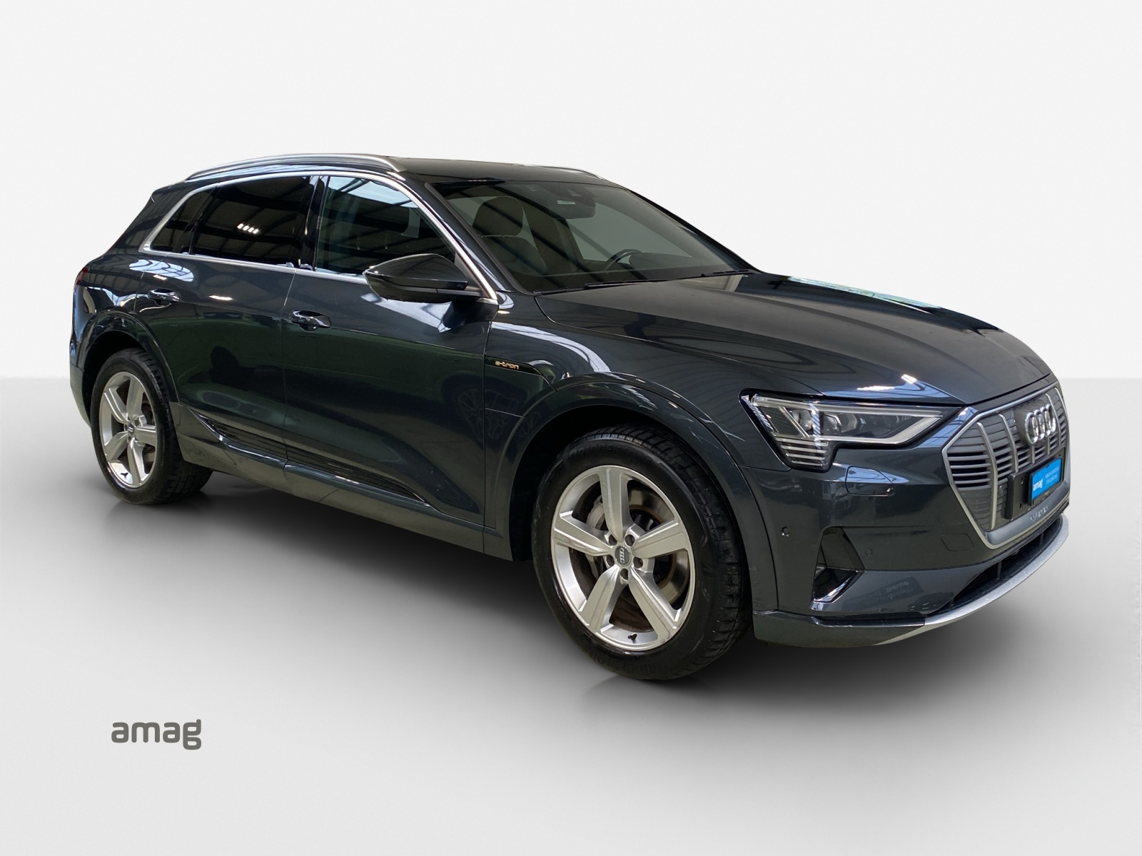 AUDI e-tron 55 Advanced quattro-image-5