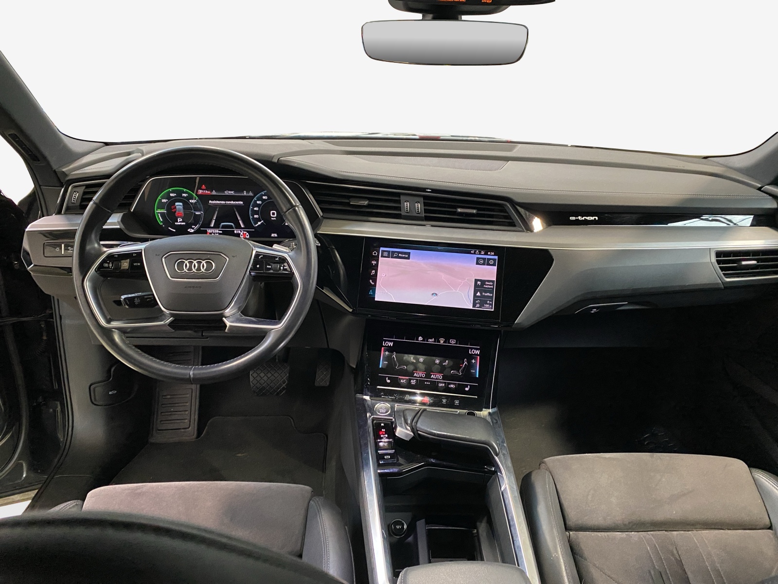 AUDI e-tron 55 Advanced quattro-image-8