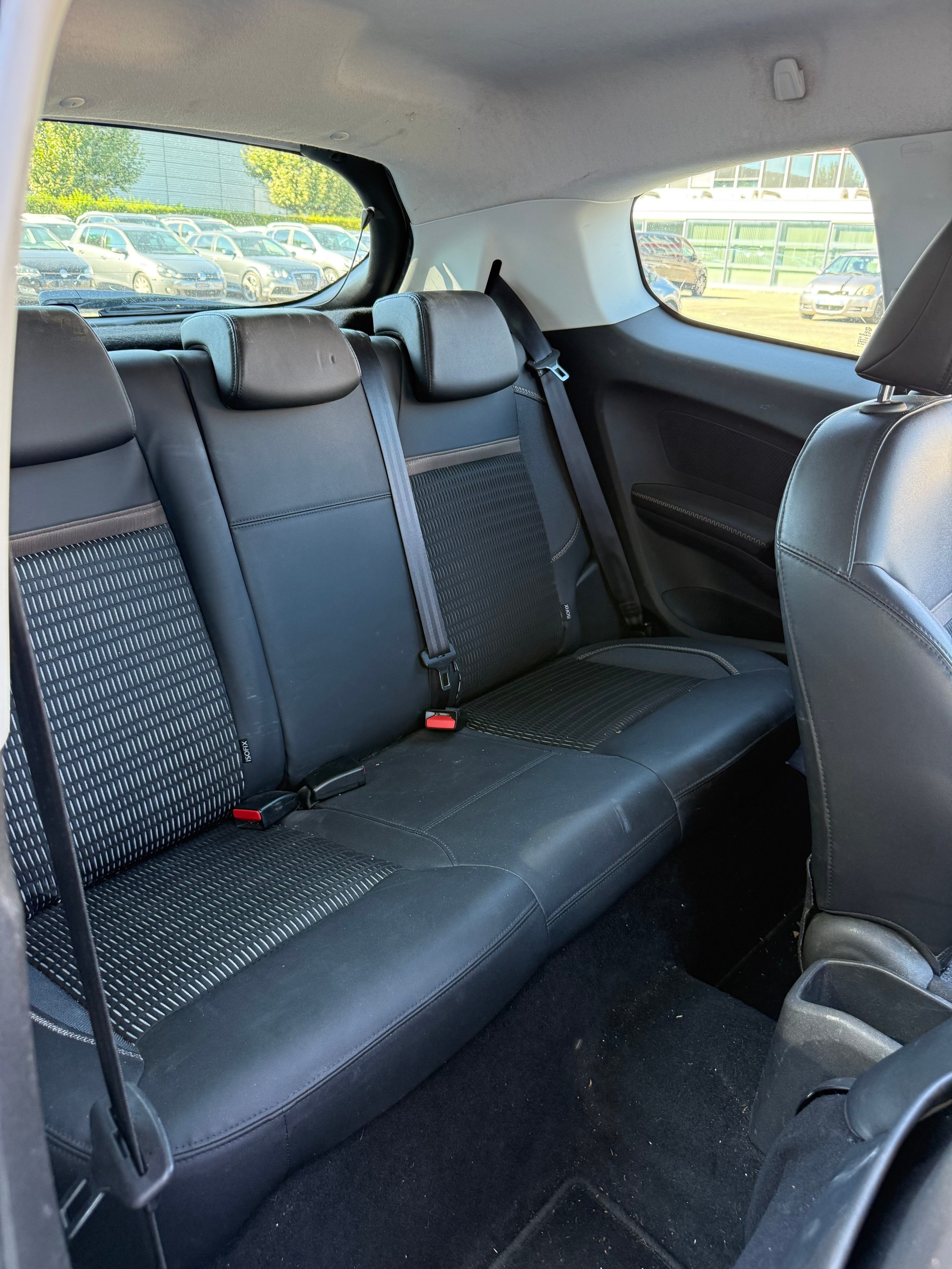 PEUGEOT 208 1.6 VTI Allure-image-6