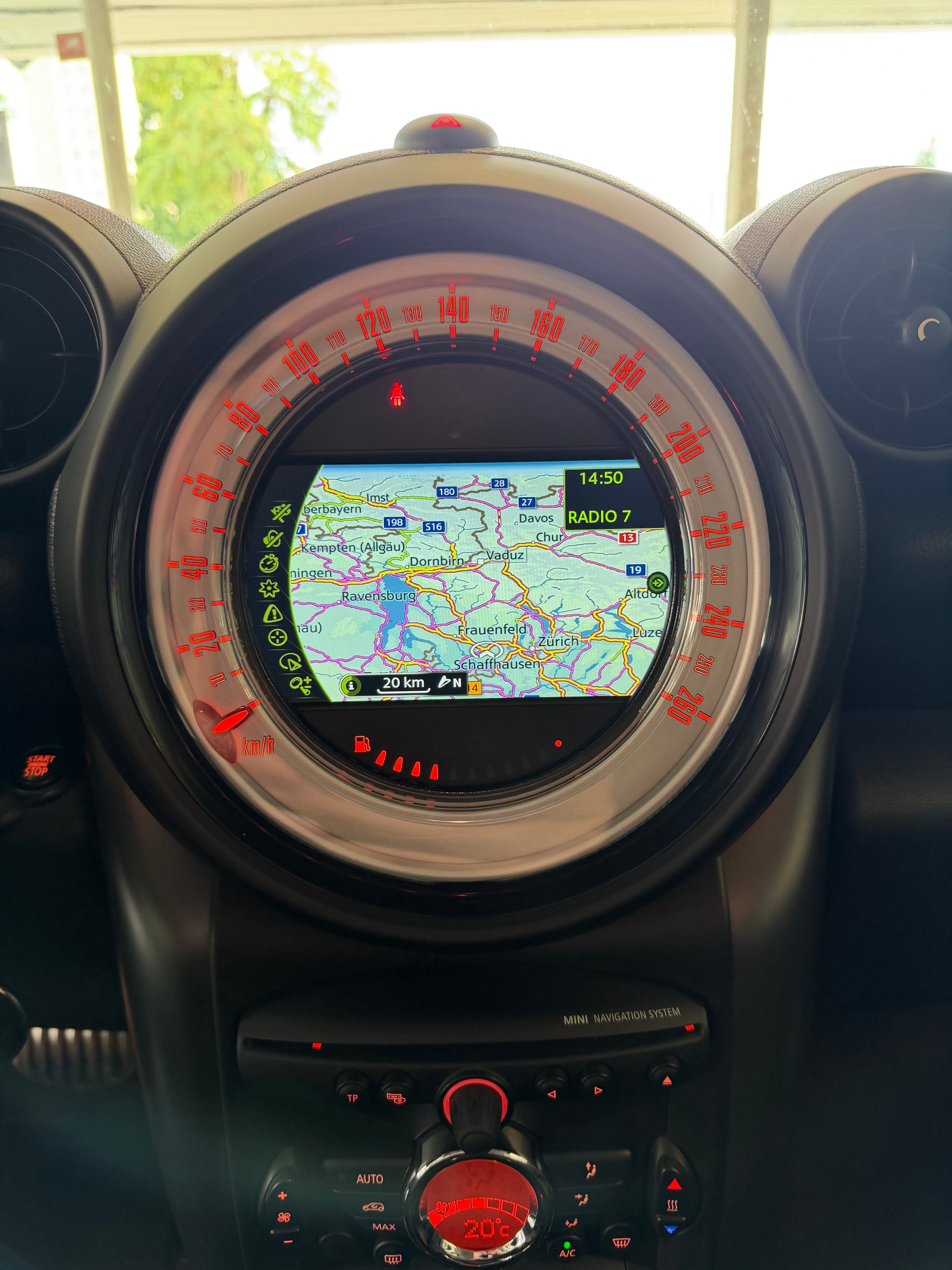 MINI Countryman Cooper SD ALL4 Steptronic Snowhill | CH Fahrzeug | Chili | Wired | Xenon | NAVI | -image-15