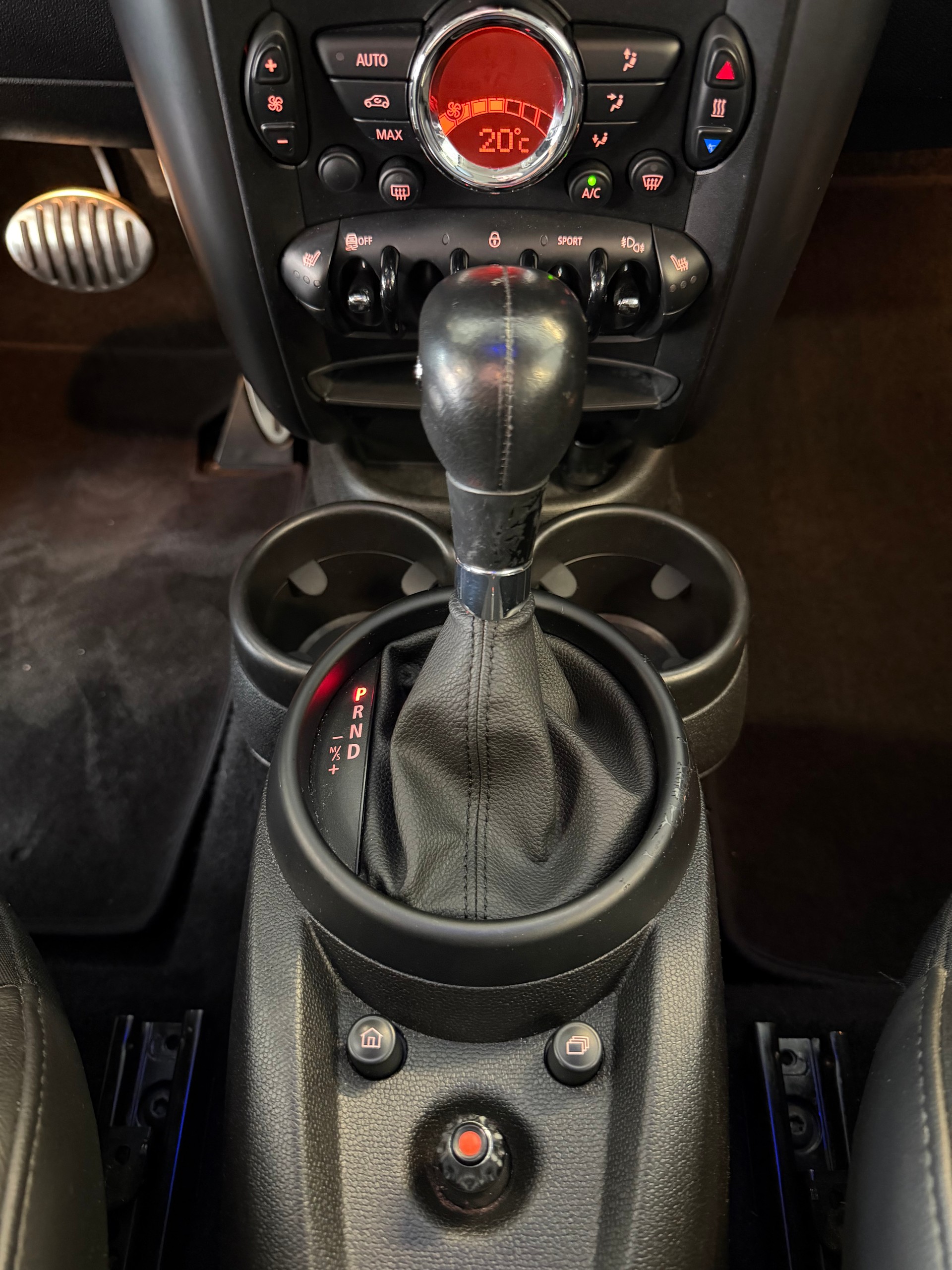 MINI Countryman Cooper SD ALL4 Steptronic Snowhill | CH Fahrzeug | Chili | Wired | Xenon | NAVI | -image-17