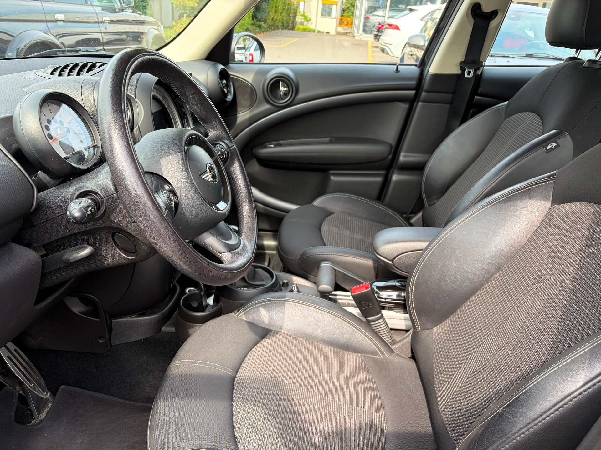 MINI Countryman Cooper SD ALL4 Steptronic Snowhill | CH Fahrzeug | Chili | Wired | Xenon | NAVI | -image-6