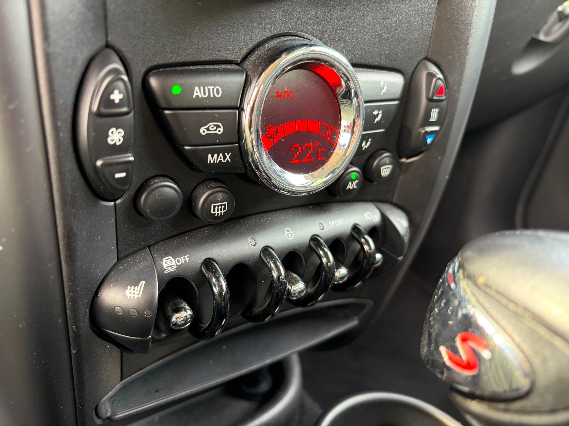 MINI Countryman Cooper SD ALL4 Steptronic Snowhill | CH Fahrzeug | Chili | Wired | Xenon | NAVI | -image-10
