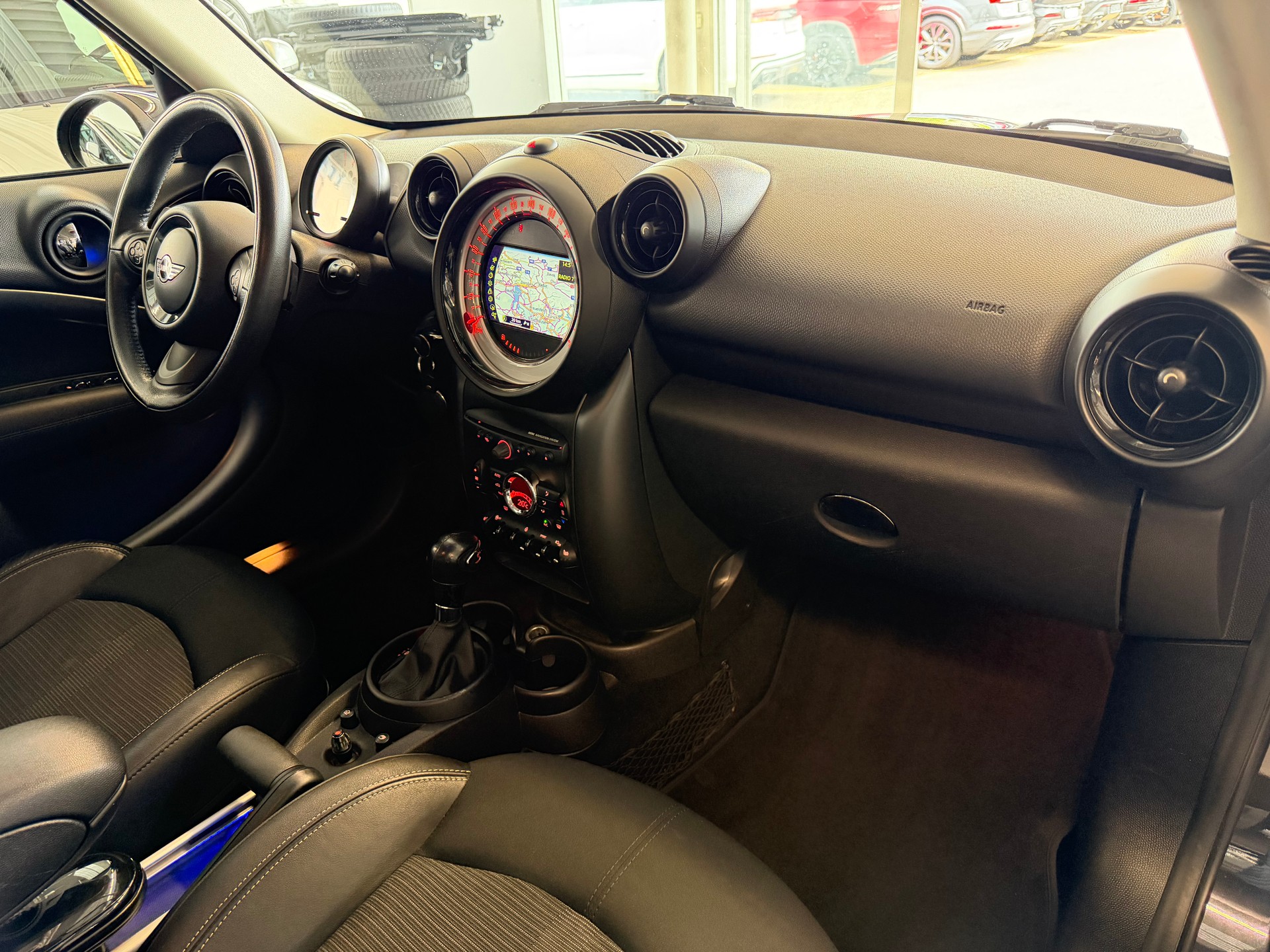 MINI Countryman Cooper SD ALL4 Steptronic Snowhill | CH Fahrzeug | Chili | Wired | Xenon | NAVI | -image-27