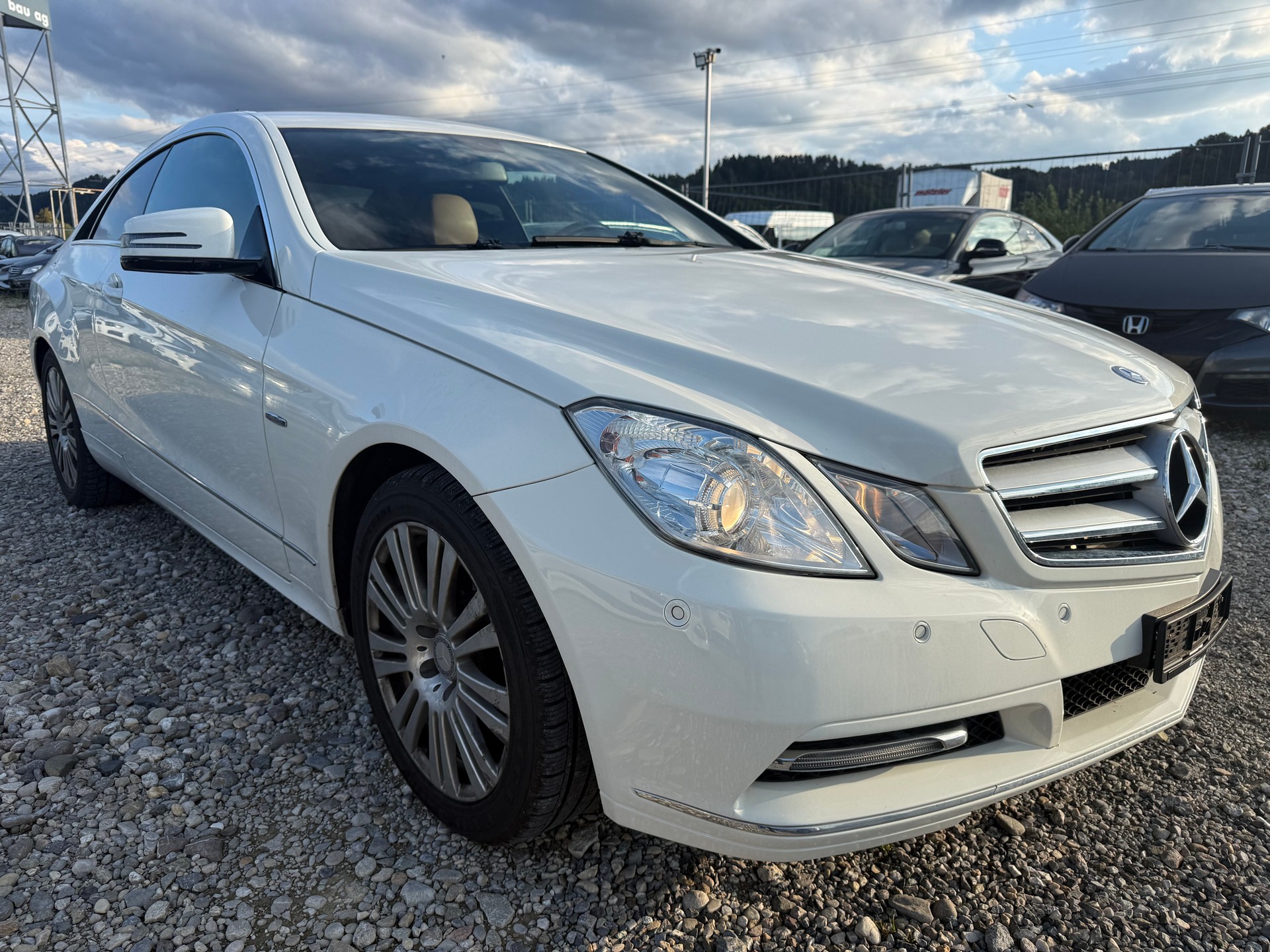MERCEDES-BENZ E 250 CGI BlueEfficiency 7G-Tronic-image-2