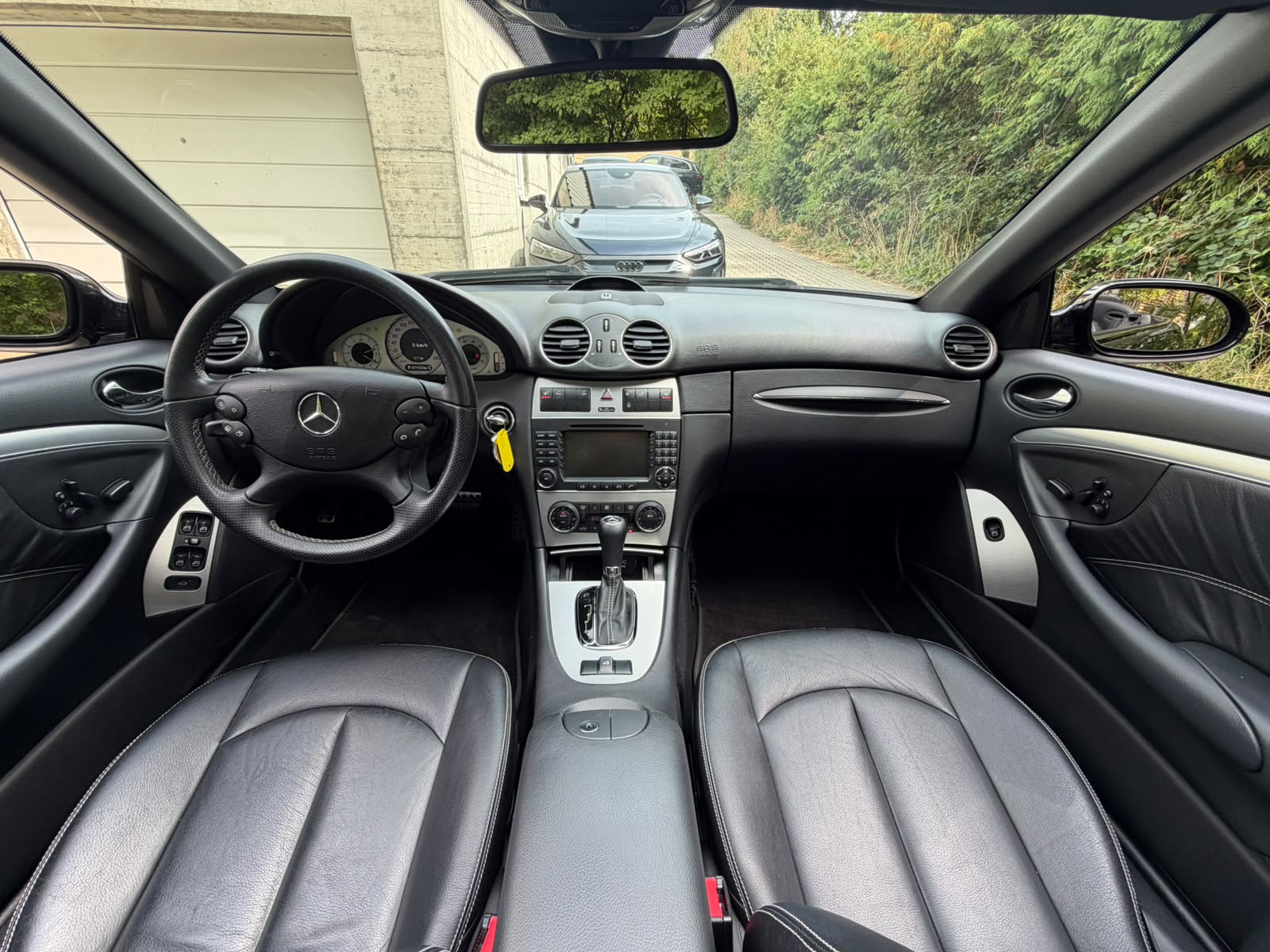 MERCEDES-BENZ CLK 350 Avantgarde Grand Edition 7G-Tronic-image-24