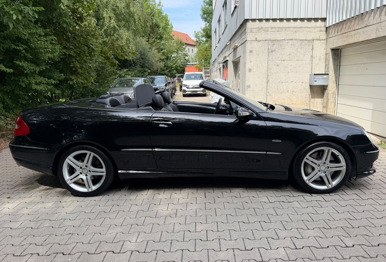 MERCEDES-BENZ CLK 350 Avantgarde Grand Edition 7G-Tronic-image-11