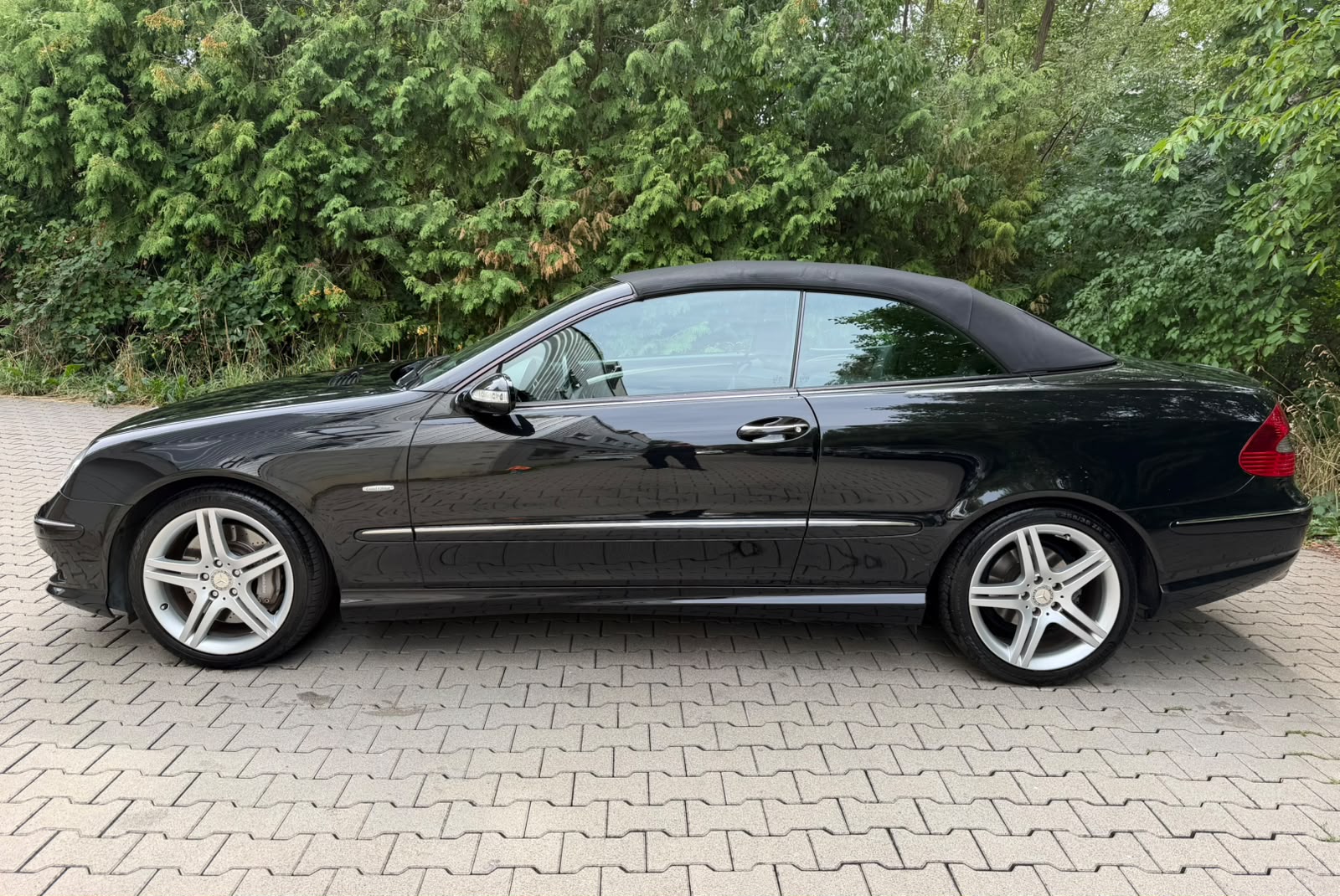 MERCEDES-BENZ CLK 350 Avantgarde Grand Edition 7G-Tronic-image-2