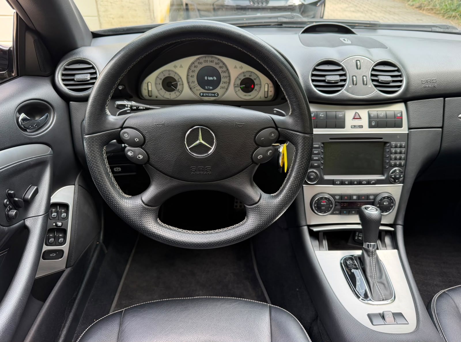 MERCEDES-BENZ CLK 350 Avantgarde Grand Edition 7G-Tronic-image-25