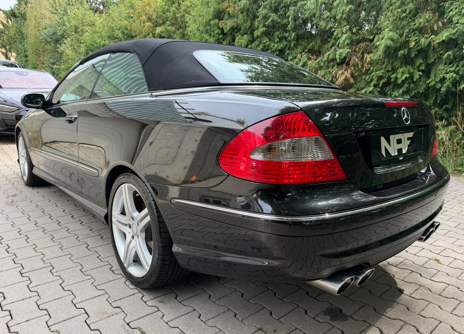 MERCEDES-BENZ CLK 350 Avantgarde Grand Edition 7G-Tronic-image-4