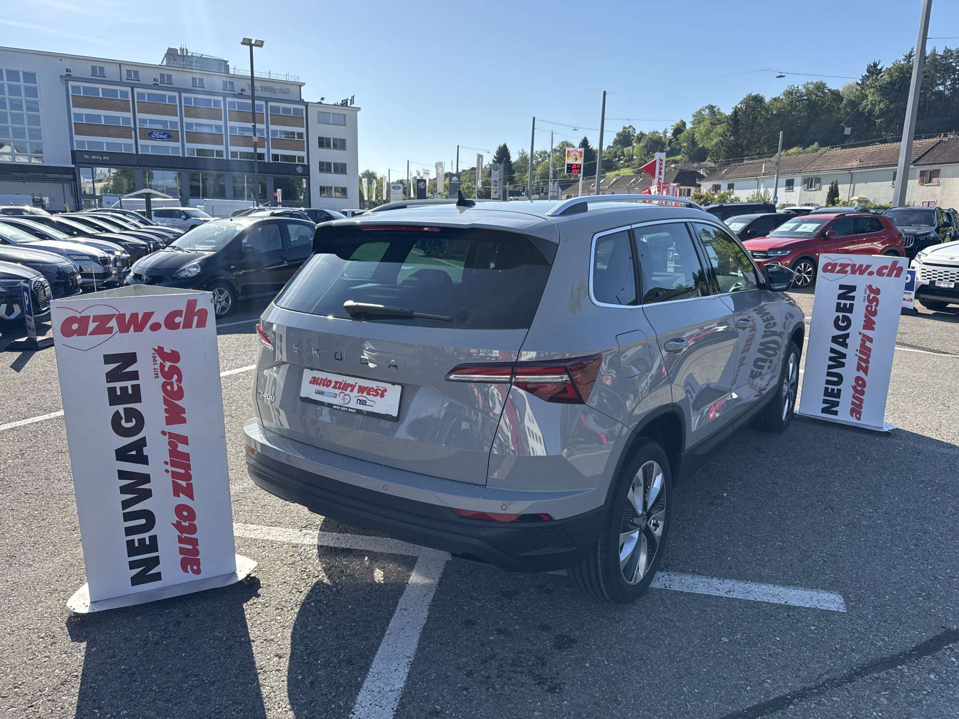 SKODA Karoq 1.5 TSi Selection DSG-Automat-image-2