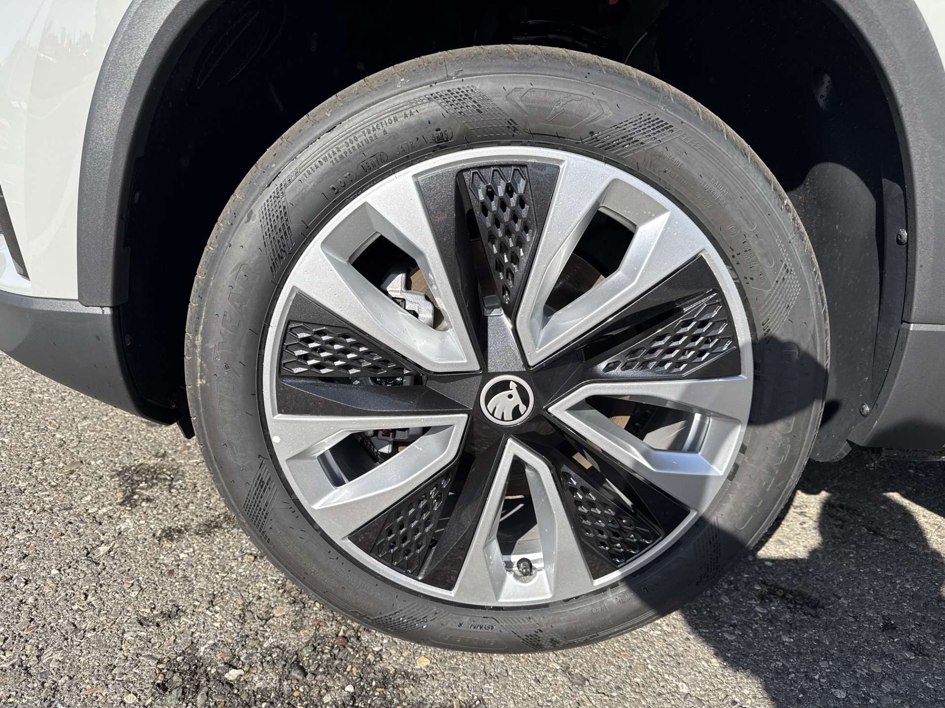 SKODA Karoq 1.5 TSi Selection DSG-Automat-image-7