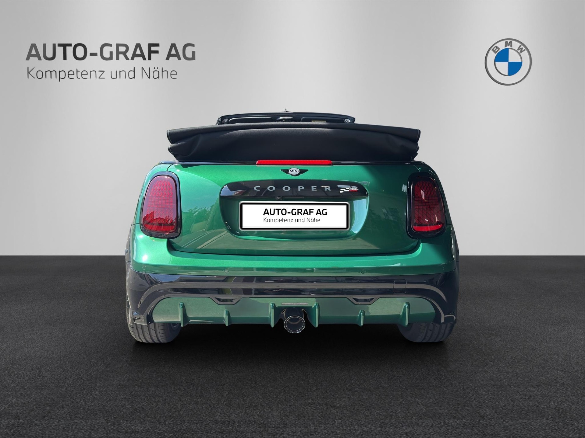 MINI JCW Cabrio-image-3