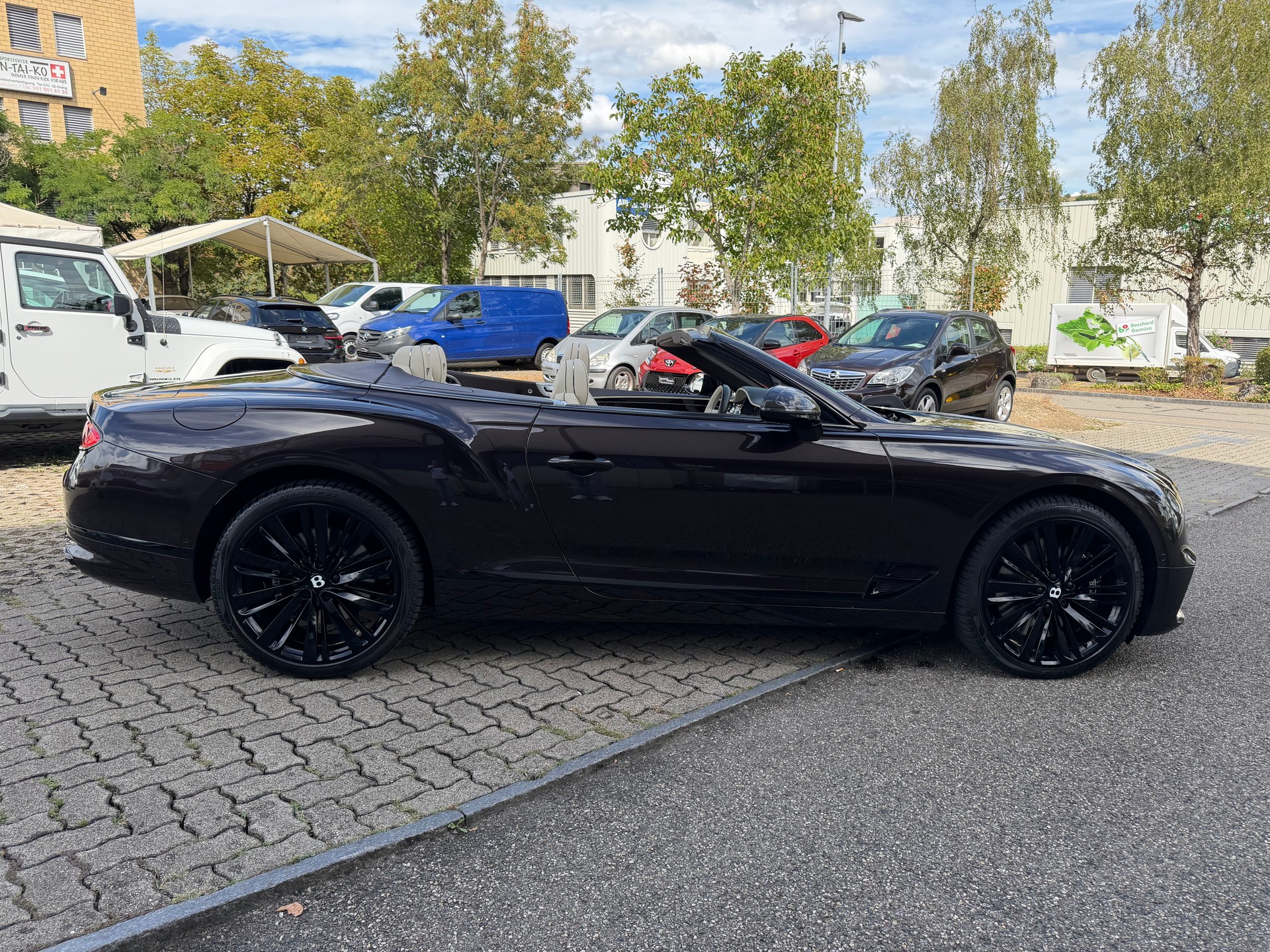 BENTLEY Continental GTC 4.0 V8-image-3