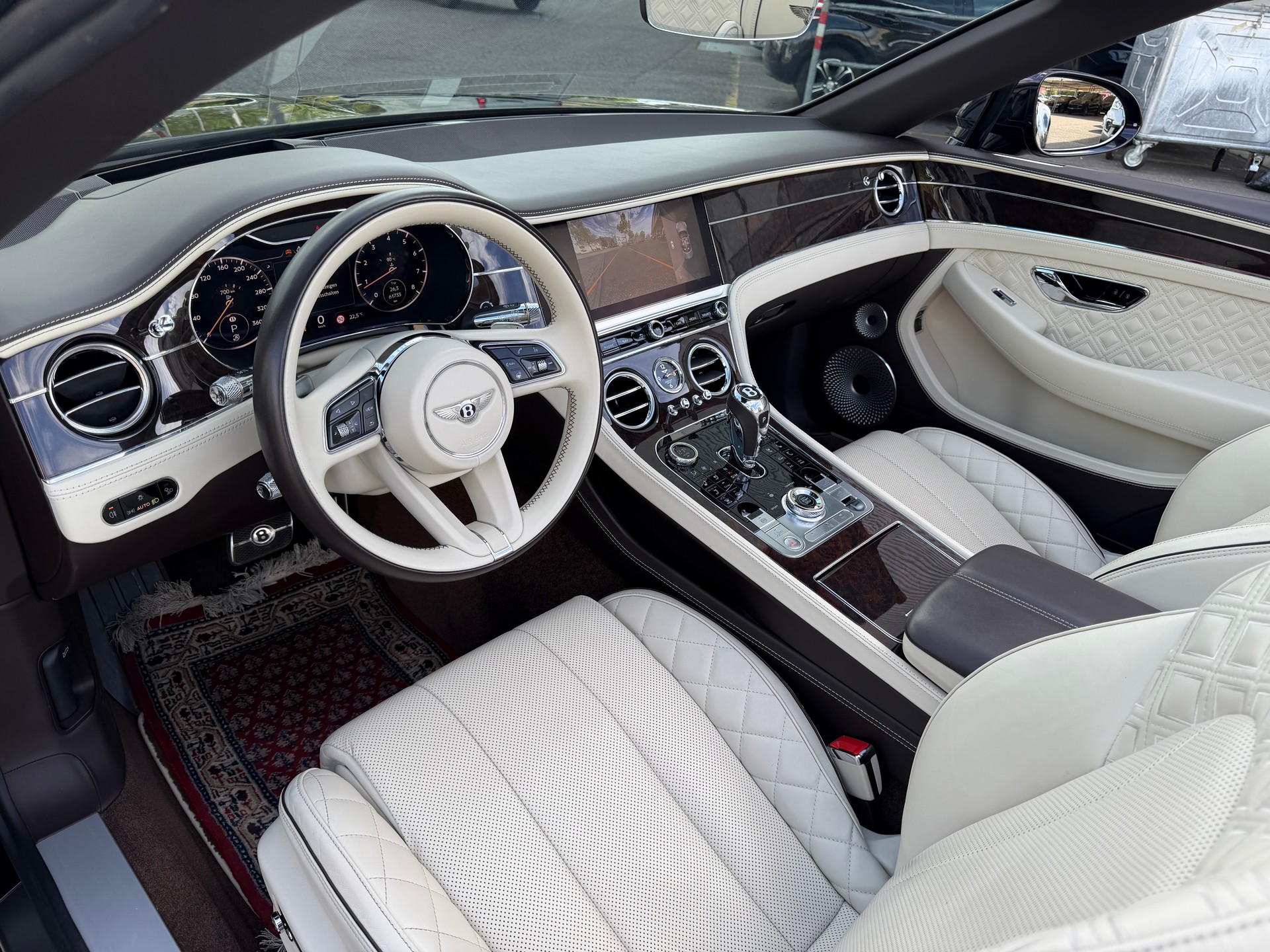 BENTLEY Continental GTC 4.0 V8-image-15