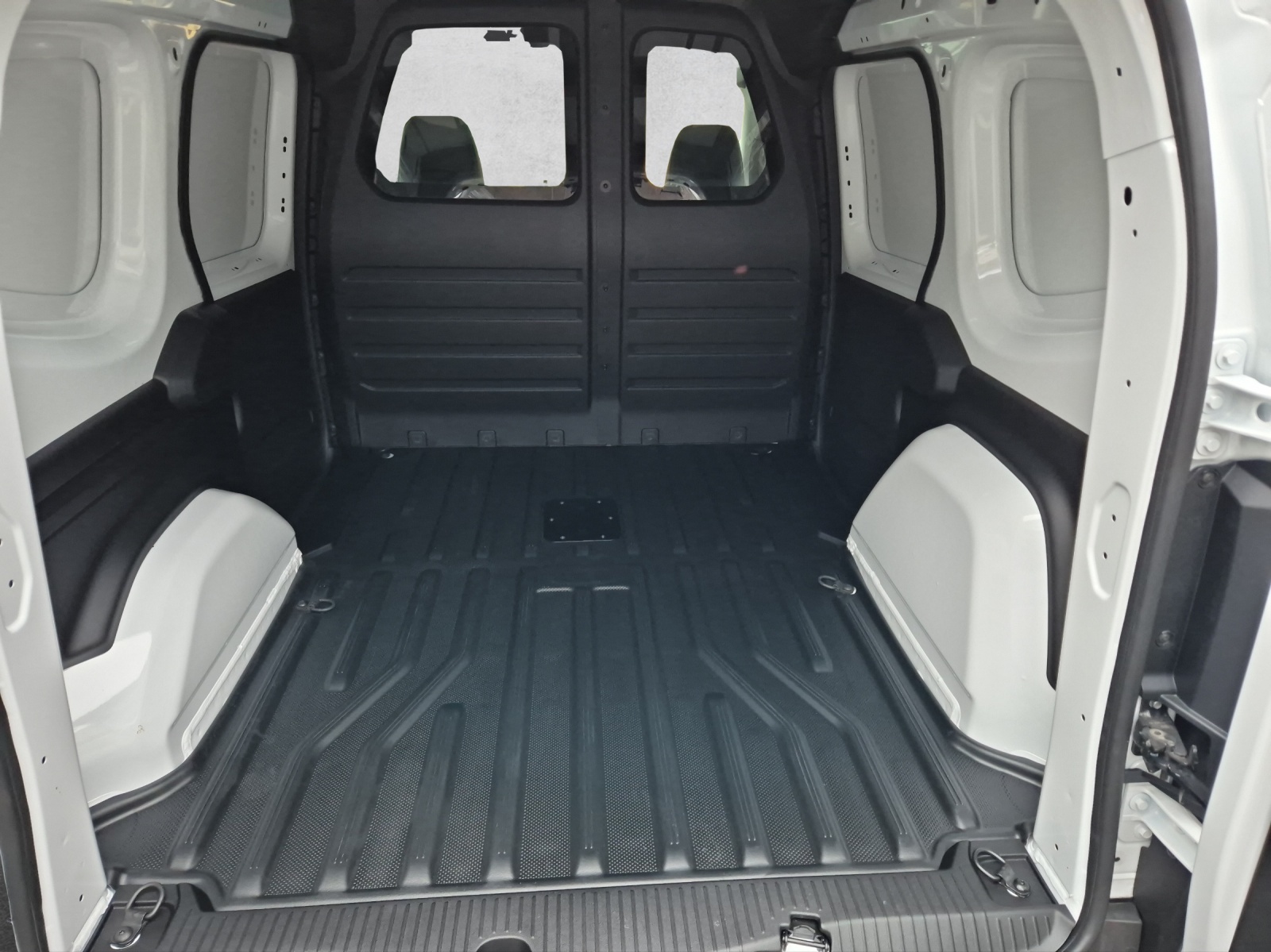 NISSAN Townstar Kaw. 2.2 t L1 EV45 22 kw N-Connecta-image-13