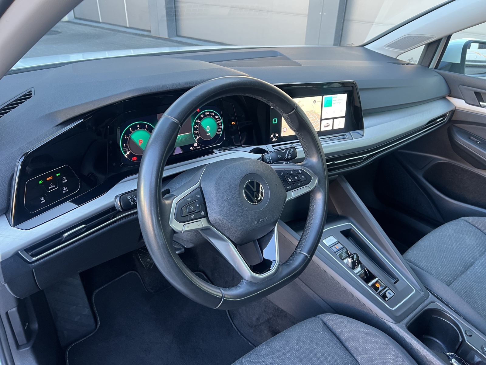VW Golf 1.0 eTSI mHEV ACTLife DSG-image-9