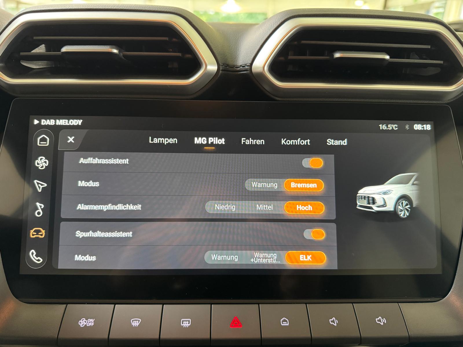 MG ZS 1.5 Hybrid+ Luxury-image-12