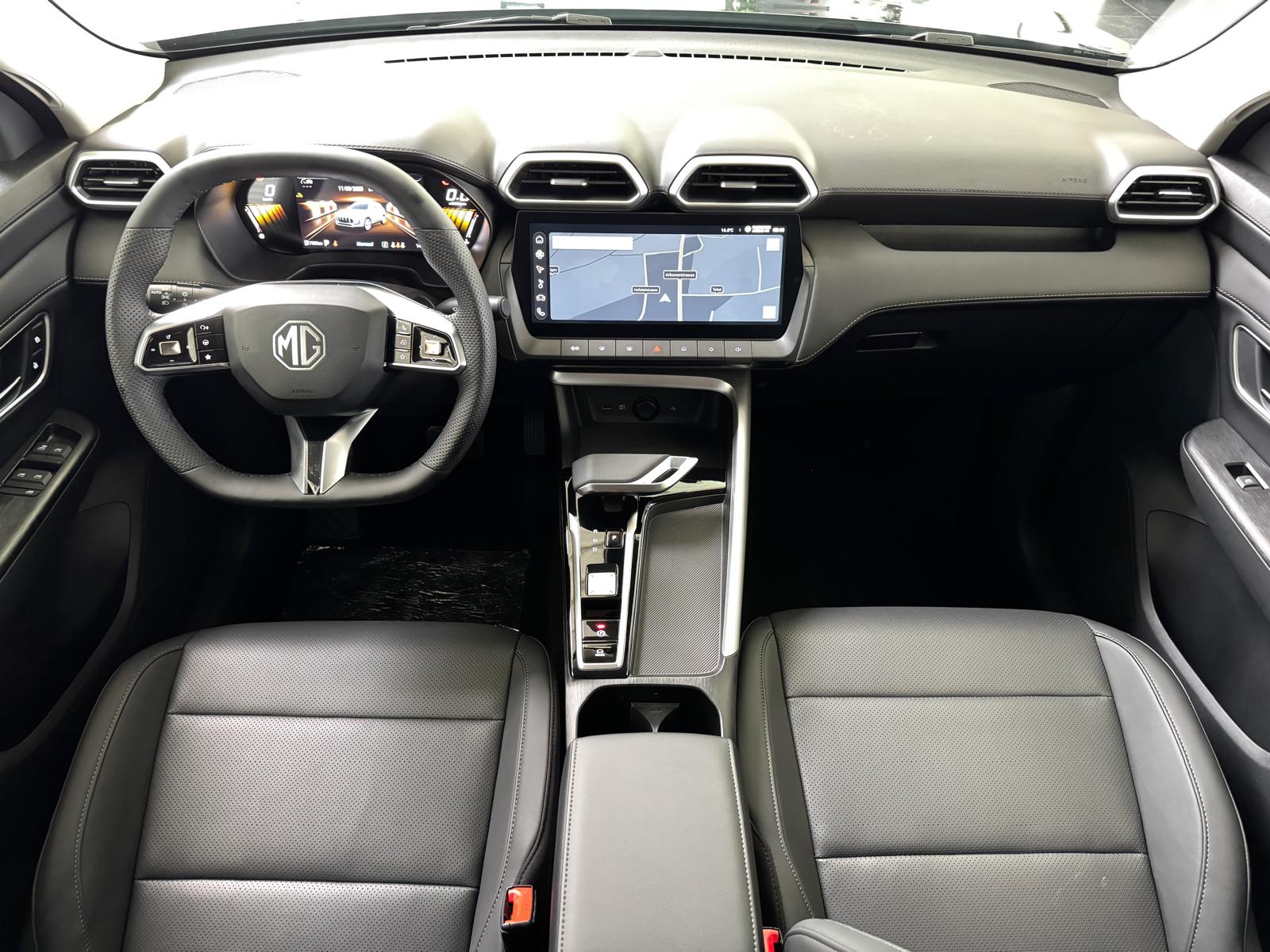 MG ZS 1.5 Hybrid+ Luxury-image-6