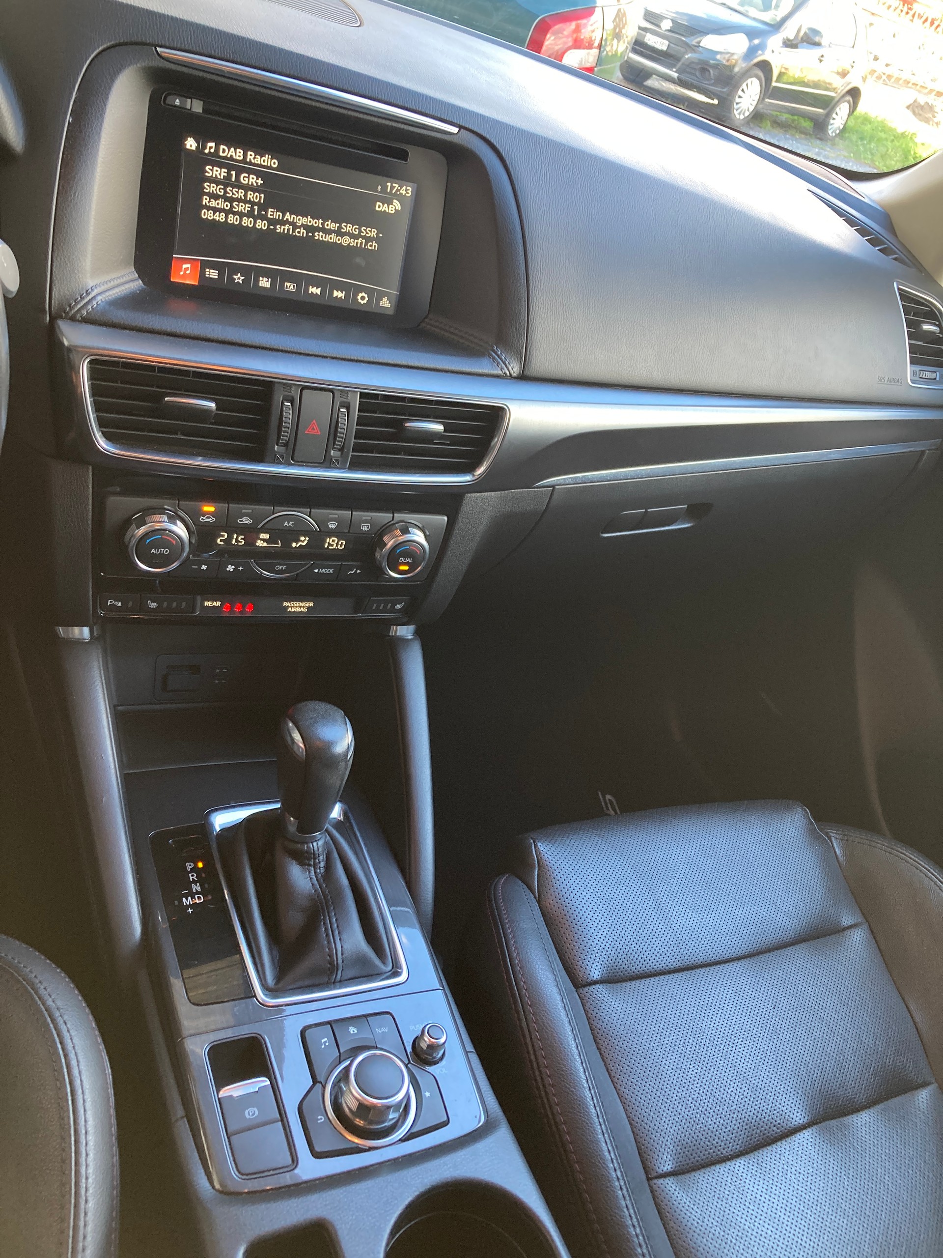 MAZDA CX-5 2.2 D HP Revolution AWD Automatic-image-2