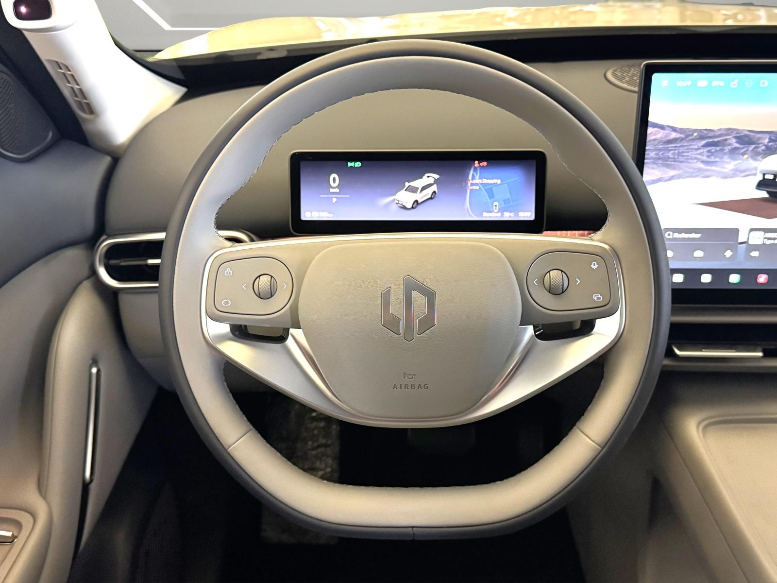 LEAPMOTOR B03X EV-image-5