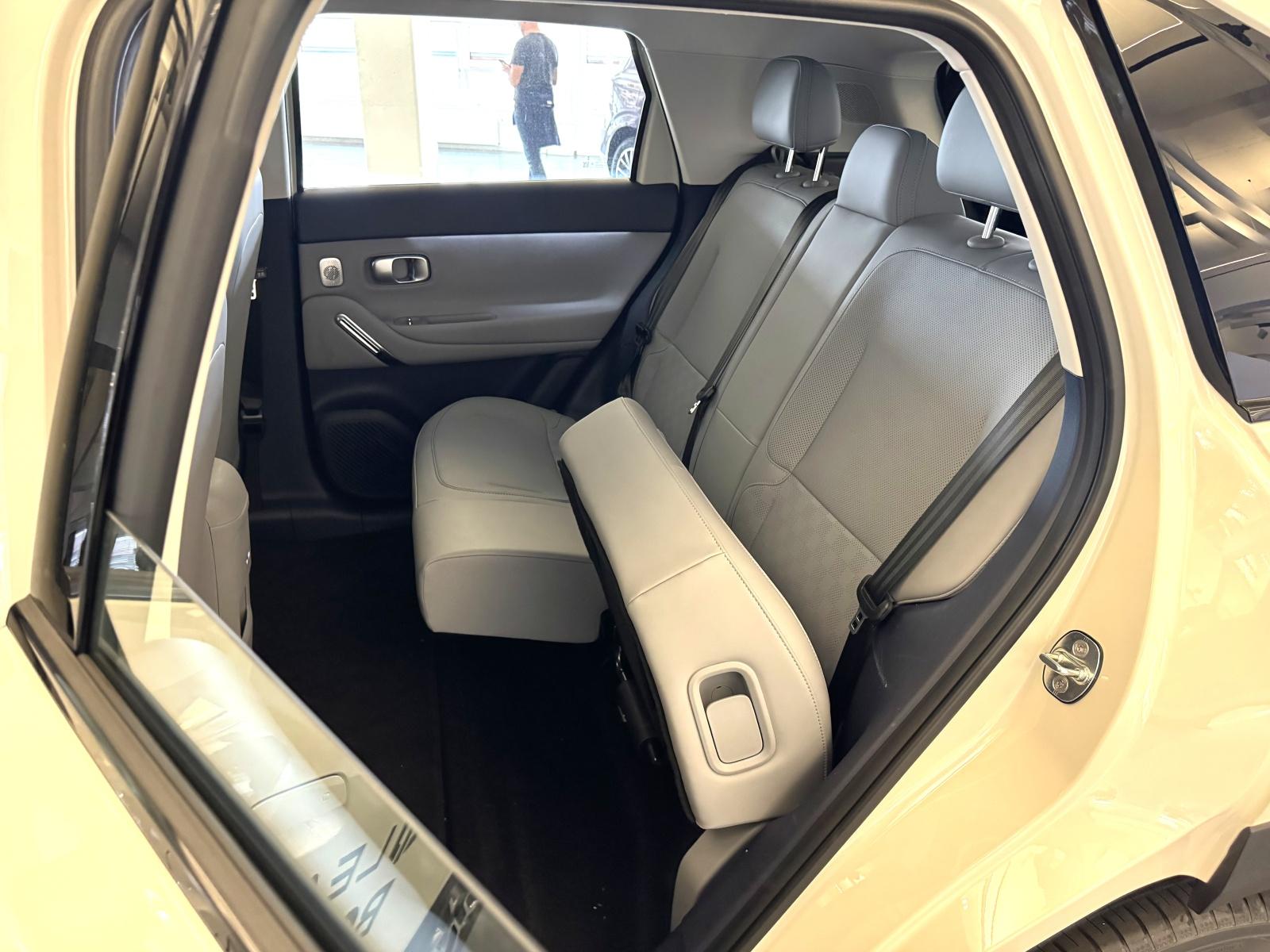 LEAPMOTOR B03X EV-image-16