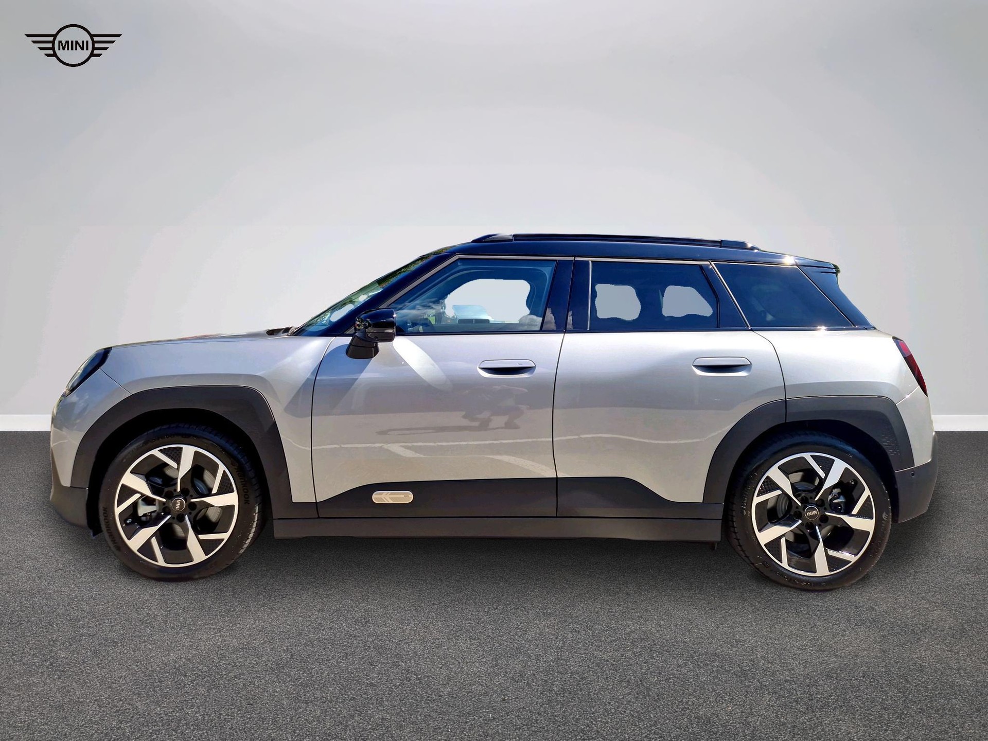 MINI Aceman SE-showroom-element-2