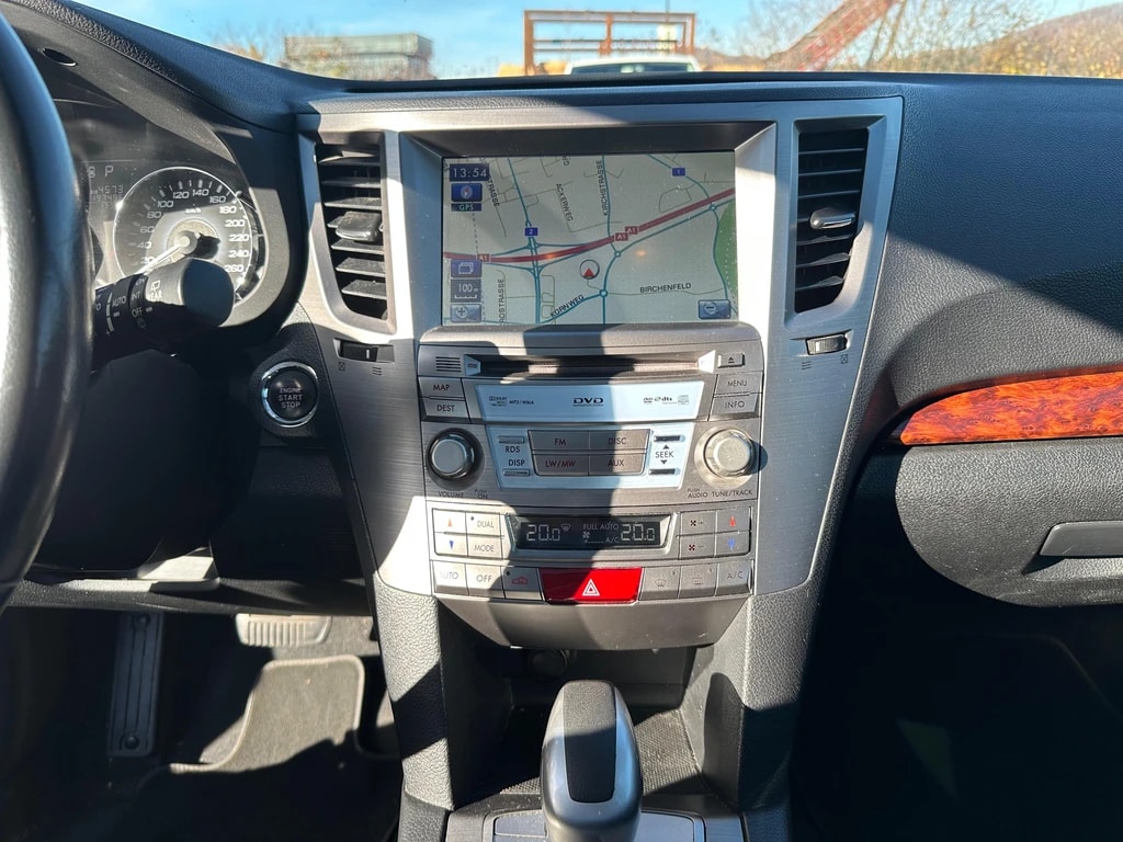 SUBARU Outback 3.6R Executive AWD Automatic-image-12