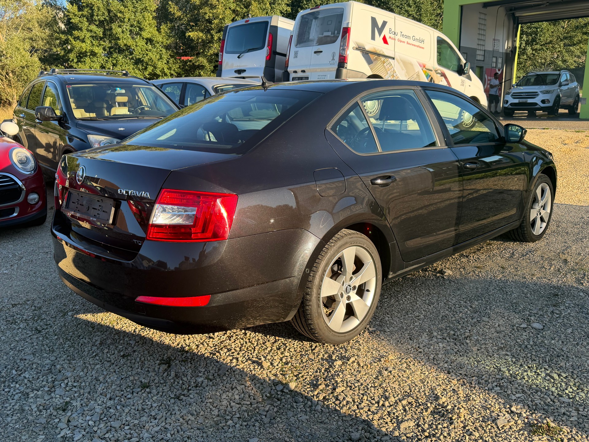 SKODA Octavia 2.0 TDI Ambition-image-4