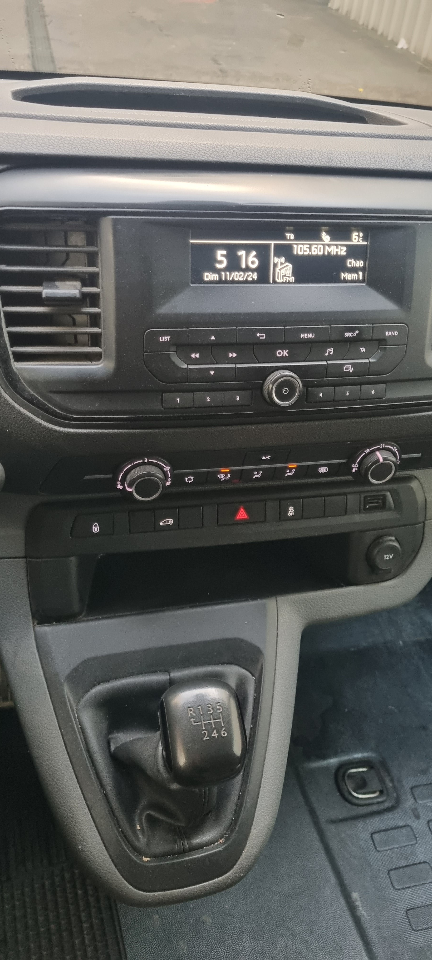 CITROEN Jumpy 2.0 BlueHDi 120 XS Komfort-image-6