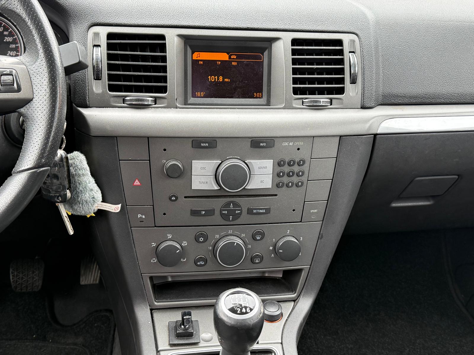 OPEL Signum 2.8 Turbo V6 Sport-image-9