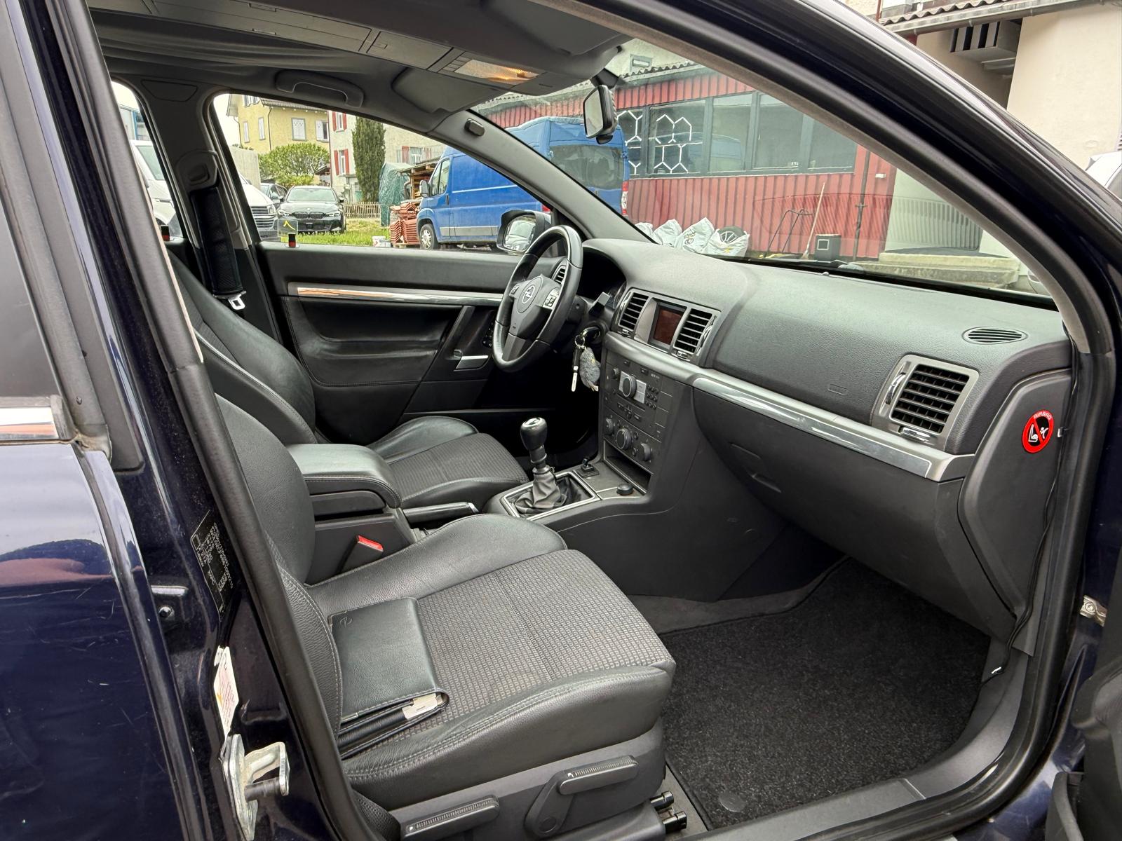 OPEL Signum 2.8 Turbo V6 Sport-image-10