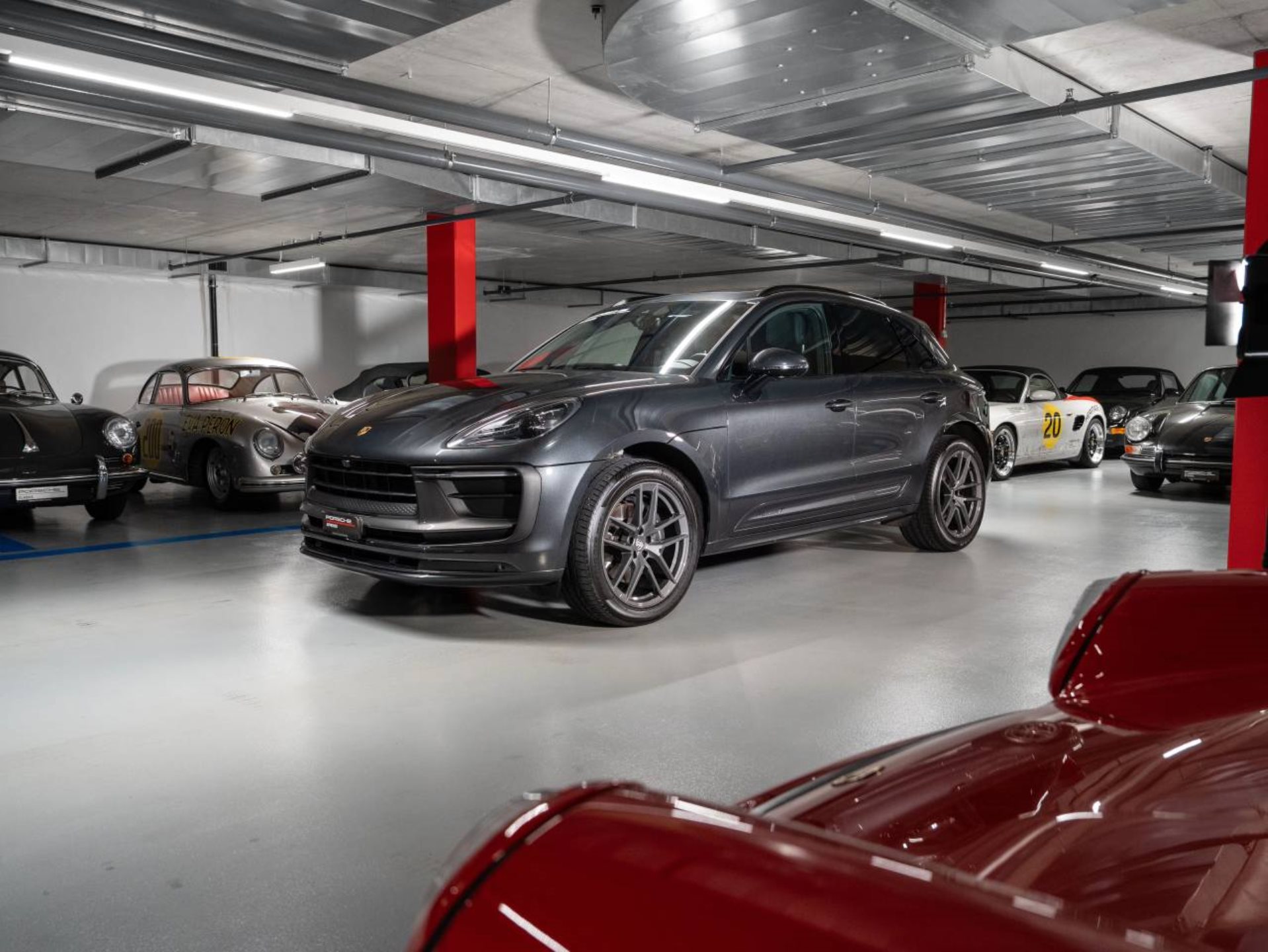 PORSCHE Macan T-image-0