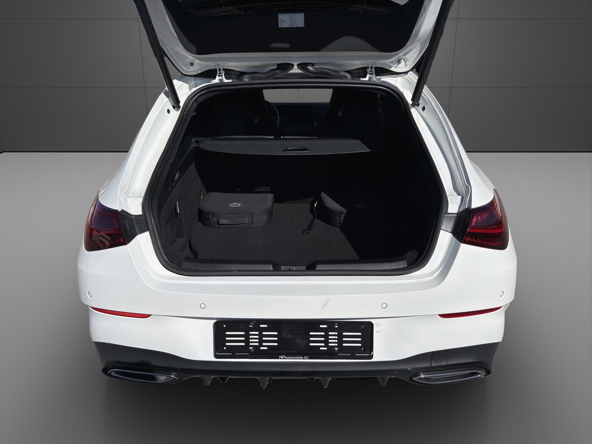 MERCEDES-BENZ CLA 250 e EQ Star AMG Line Shooting Brake-image-4