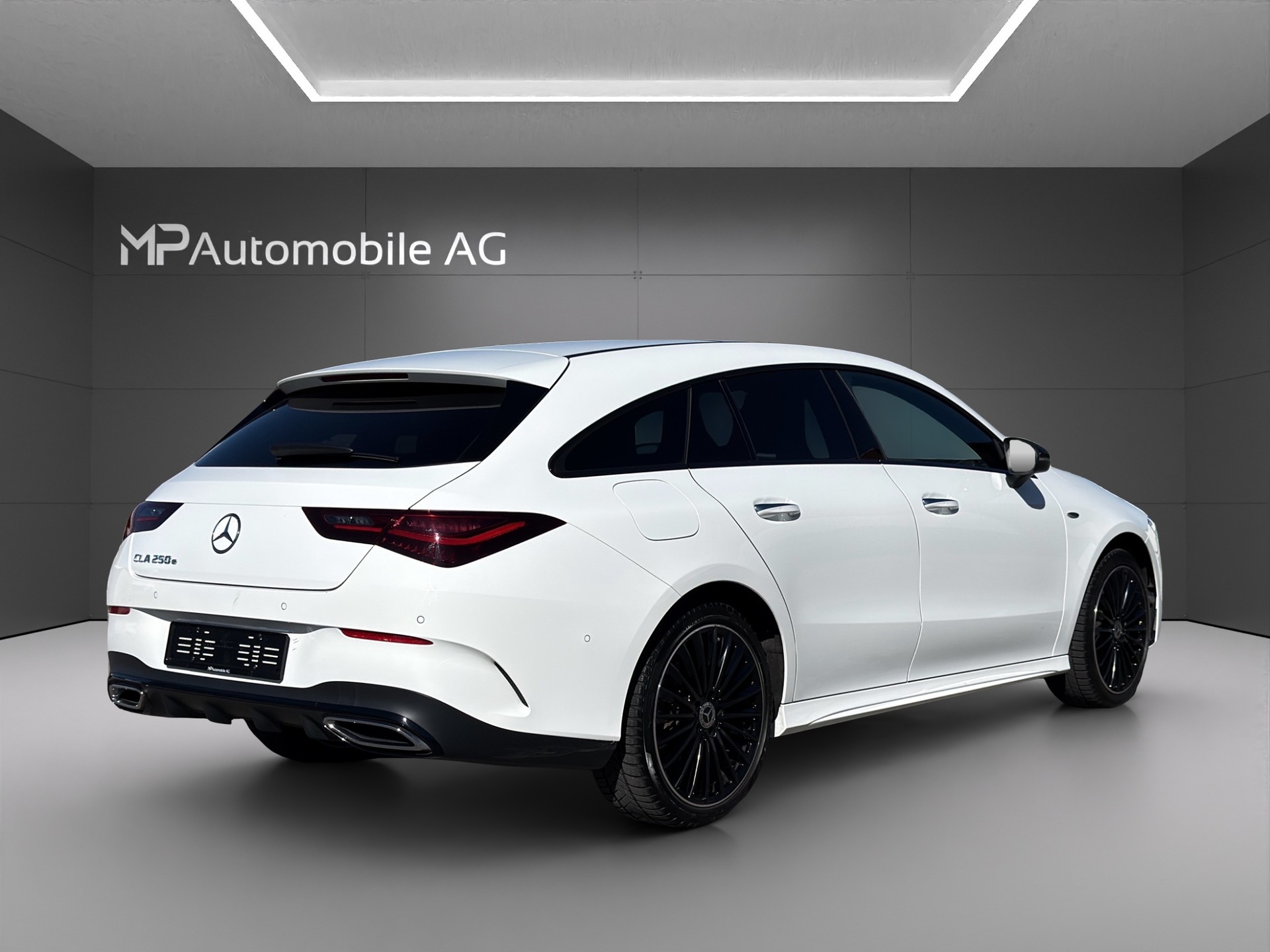 MERCEDES-BENZ CLA 250 e EQ Star AMG Line Shooting Brake-image-2