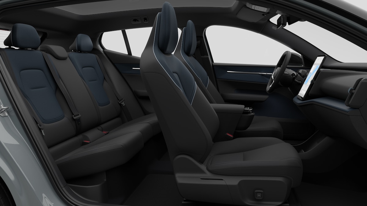 VOLVO EX30 CC P8 Ultra AWD-image-13