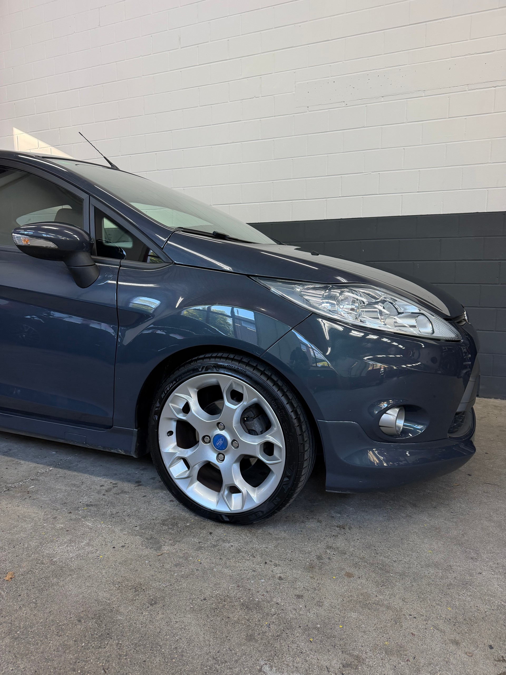 FORD Fiesta 1.6 16V Magnet //NEU AB MFK!-image-3