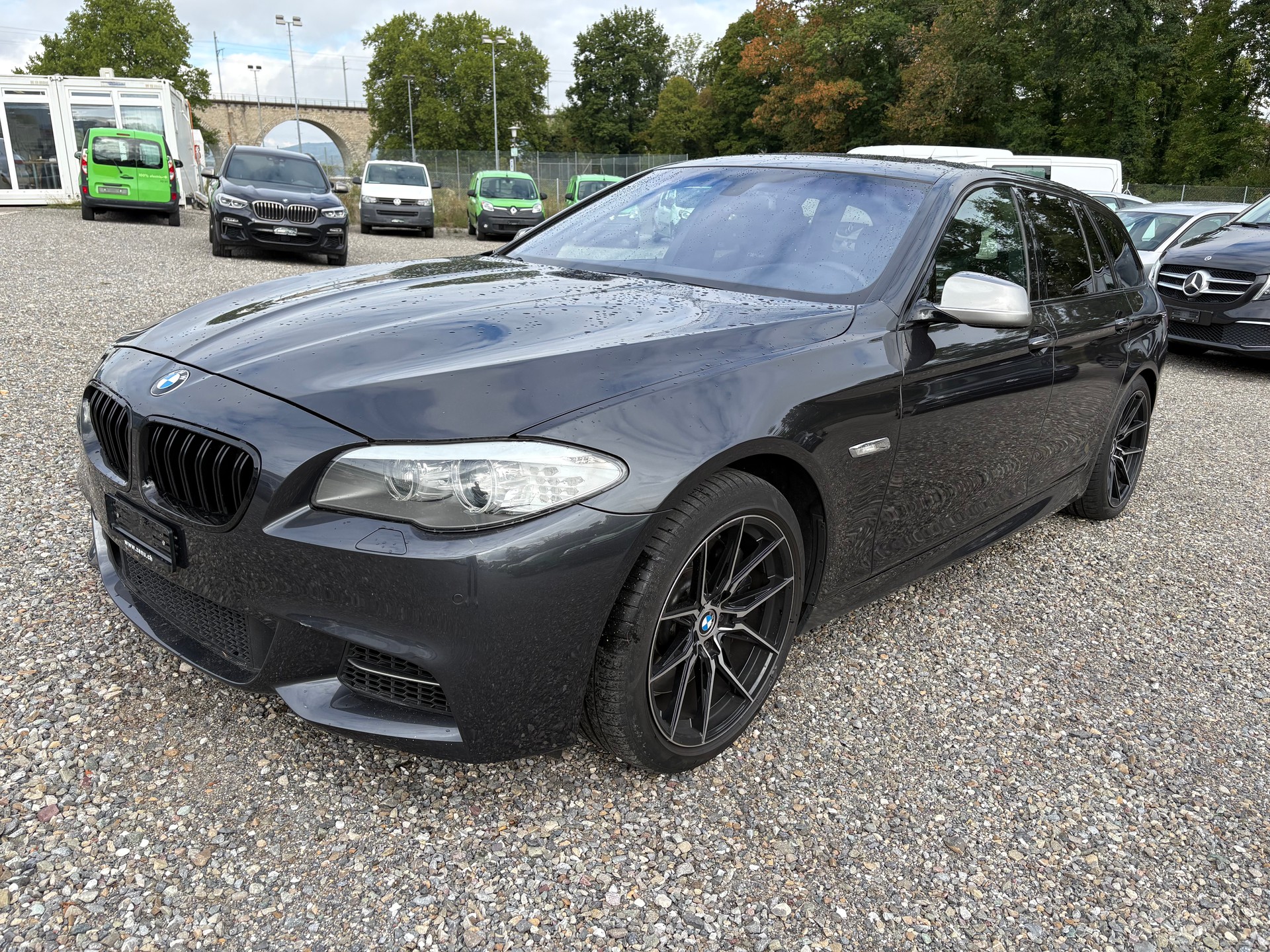 BMW M550d xDrive Touring Steptronic-image-2