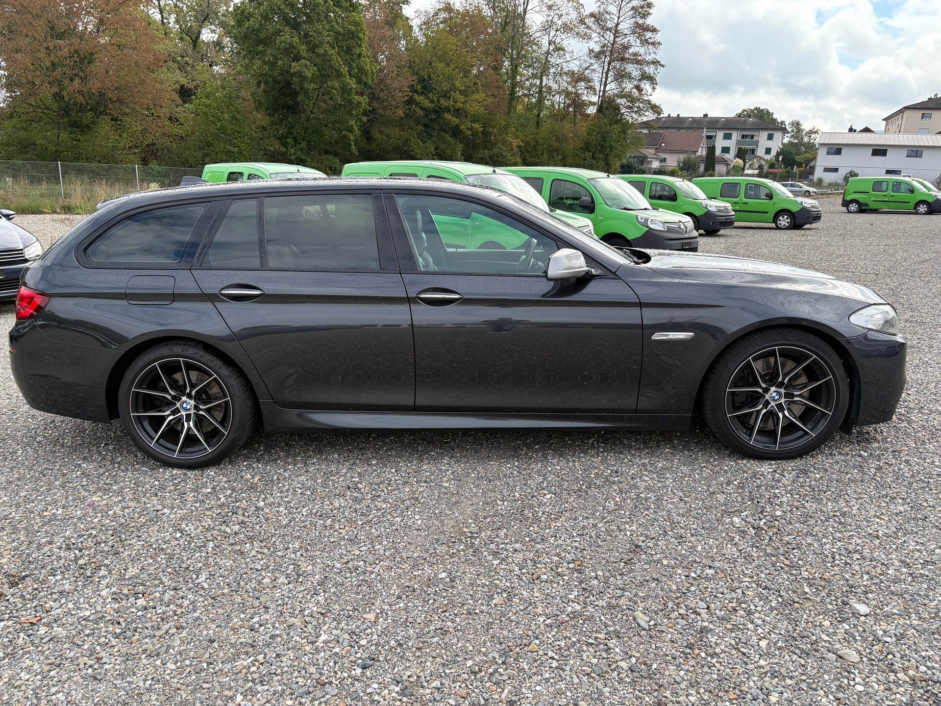 BMW M550d xDrive Touring Steptronic-image-6