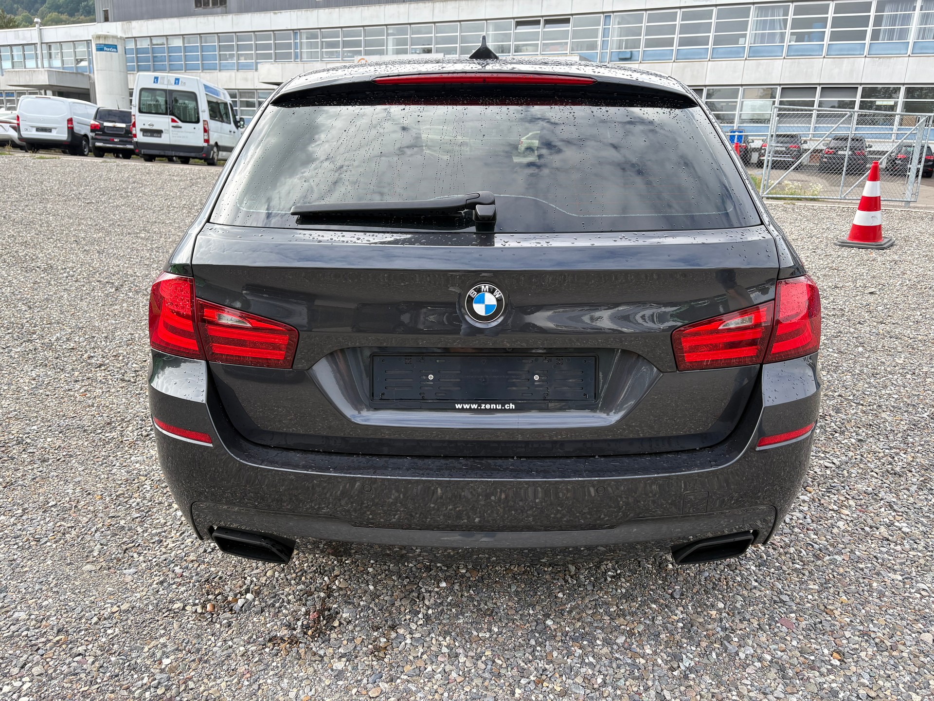 BMW M550d xDrive Touring Steptronic-image-4