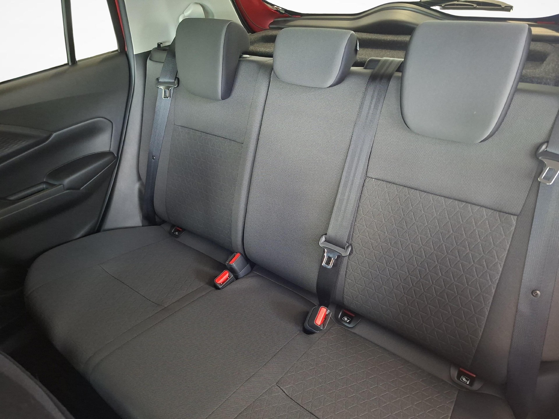 SUZUKI Swift 1.2 Sakura Top Hybrid 4x4 / 1.99% Leasing mit Protect Versicherung-image-10