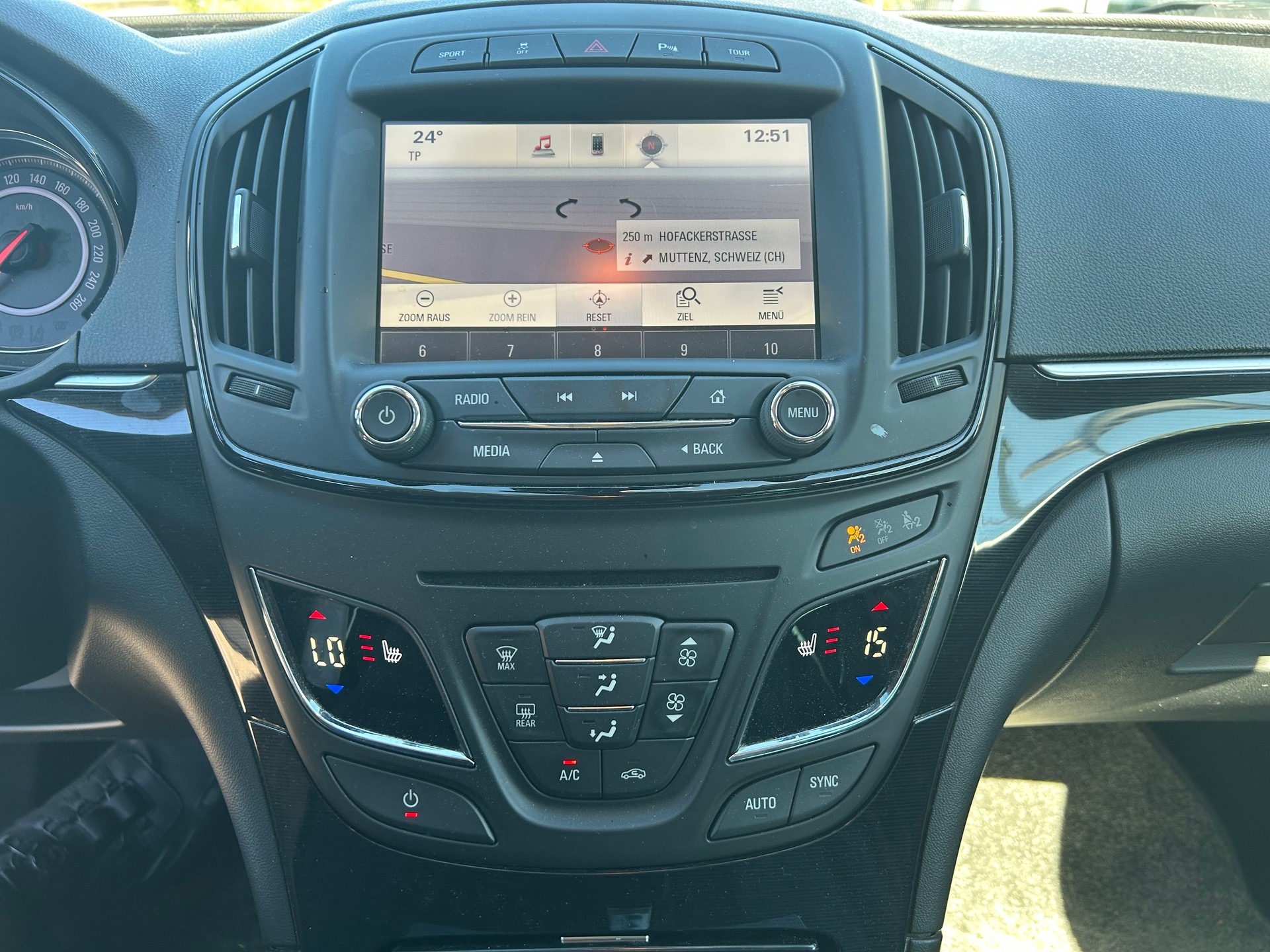 OPEL Insignia Country Tourer 2.0 CDTI 4WD Automatic-image-11