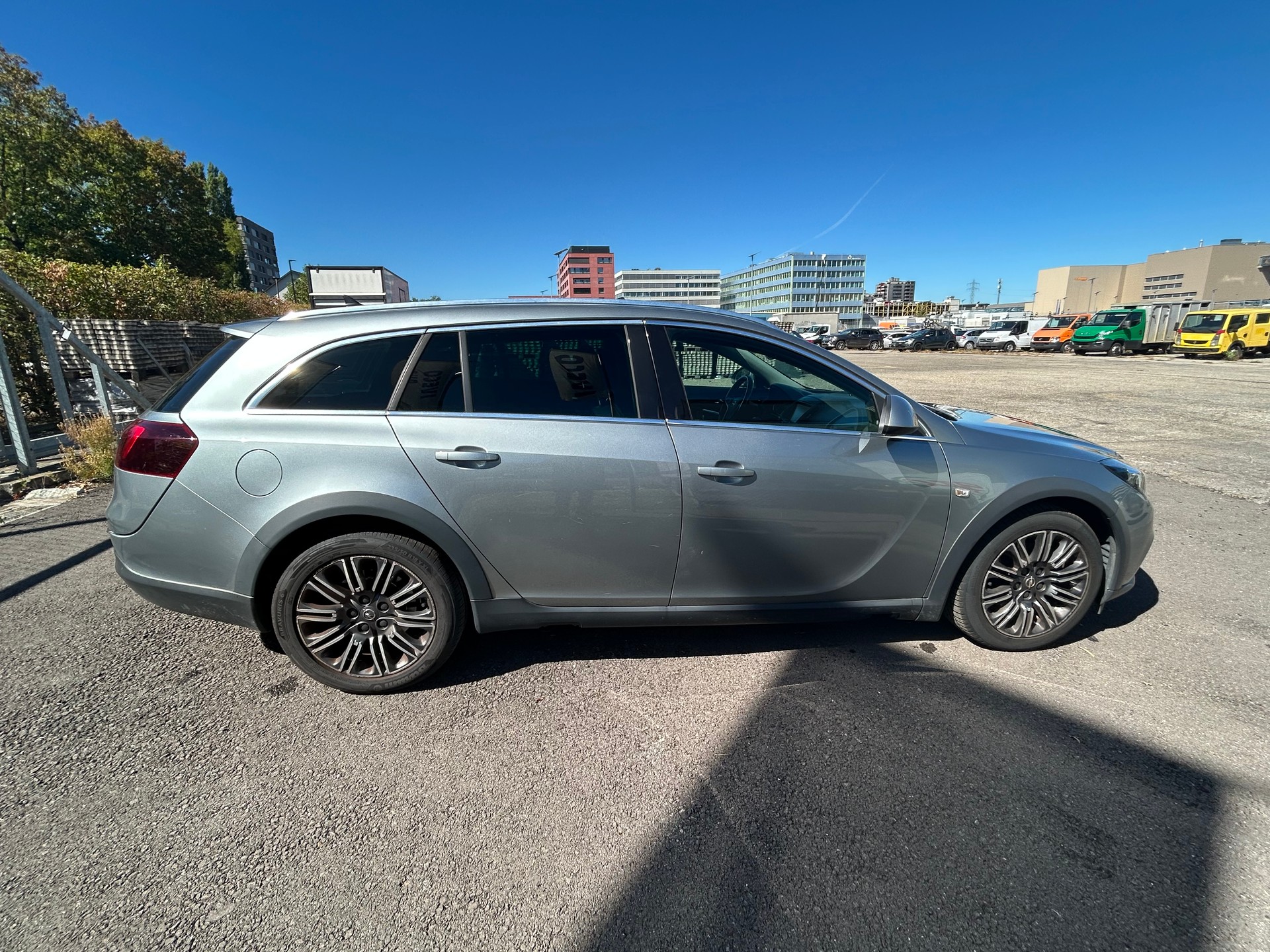 OPEL Insignia Country Tourer 2.0 CDTI 4WD Automatic-image-5